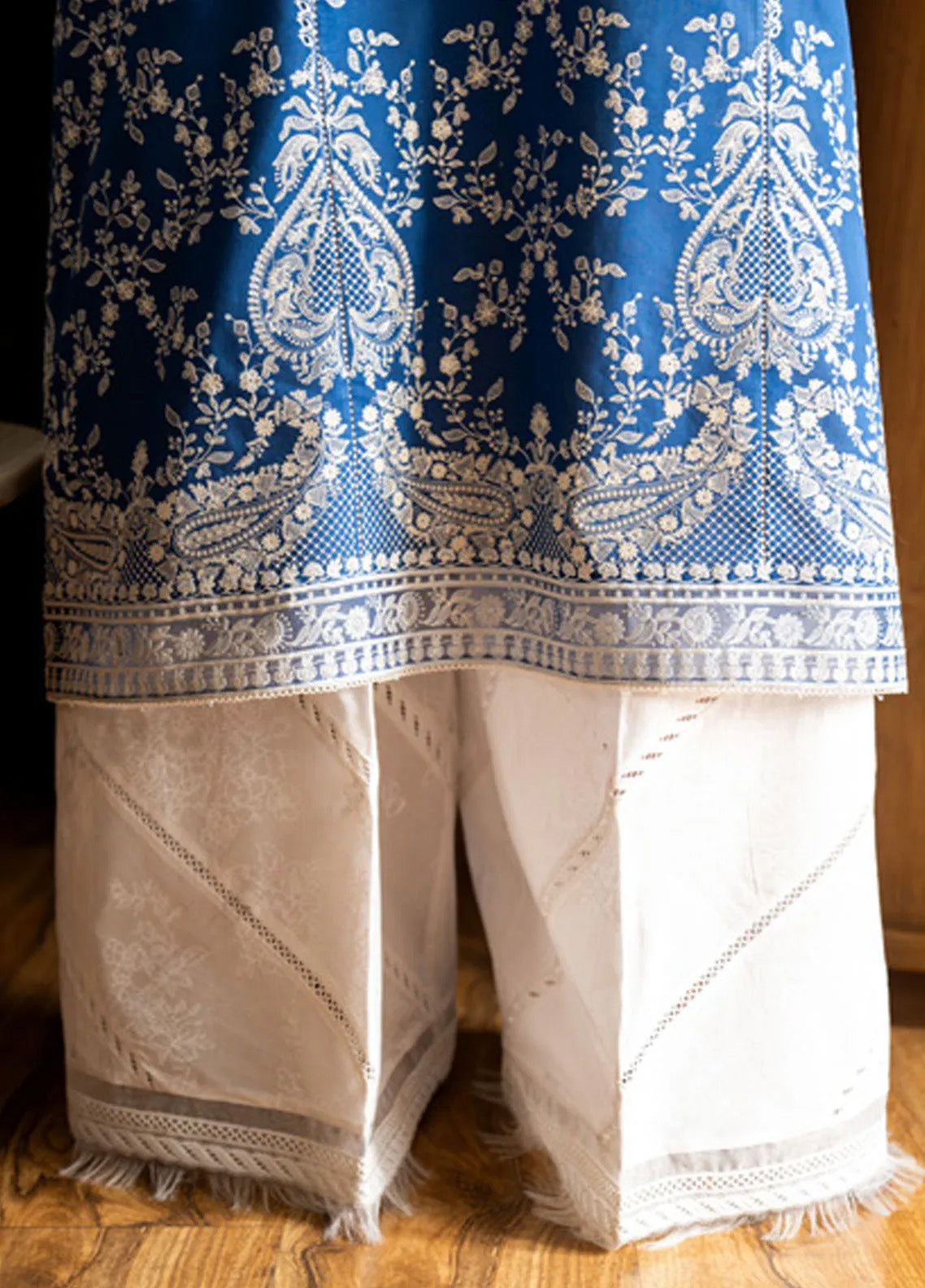 Satori by Zara Shahjahan Embroidered Lawn Suits Unstitched 3 Piece - ZS25LL 8B MEI Satori by Zara Shahjahan Embroidered Lawn Suits Unstitched 3 Piece - ZS25LL 8B MEI