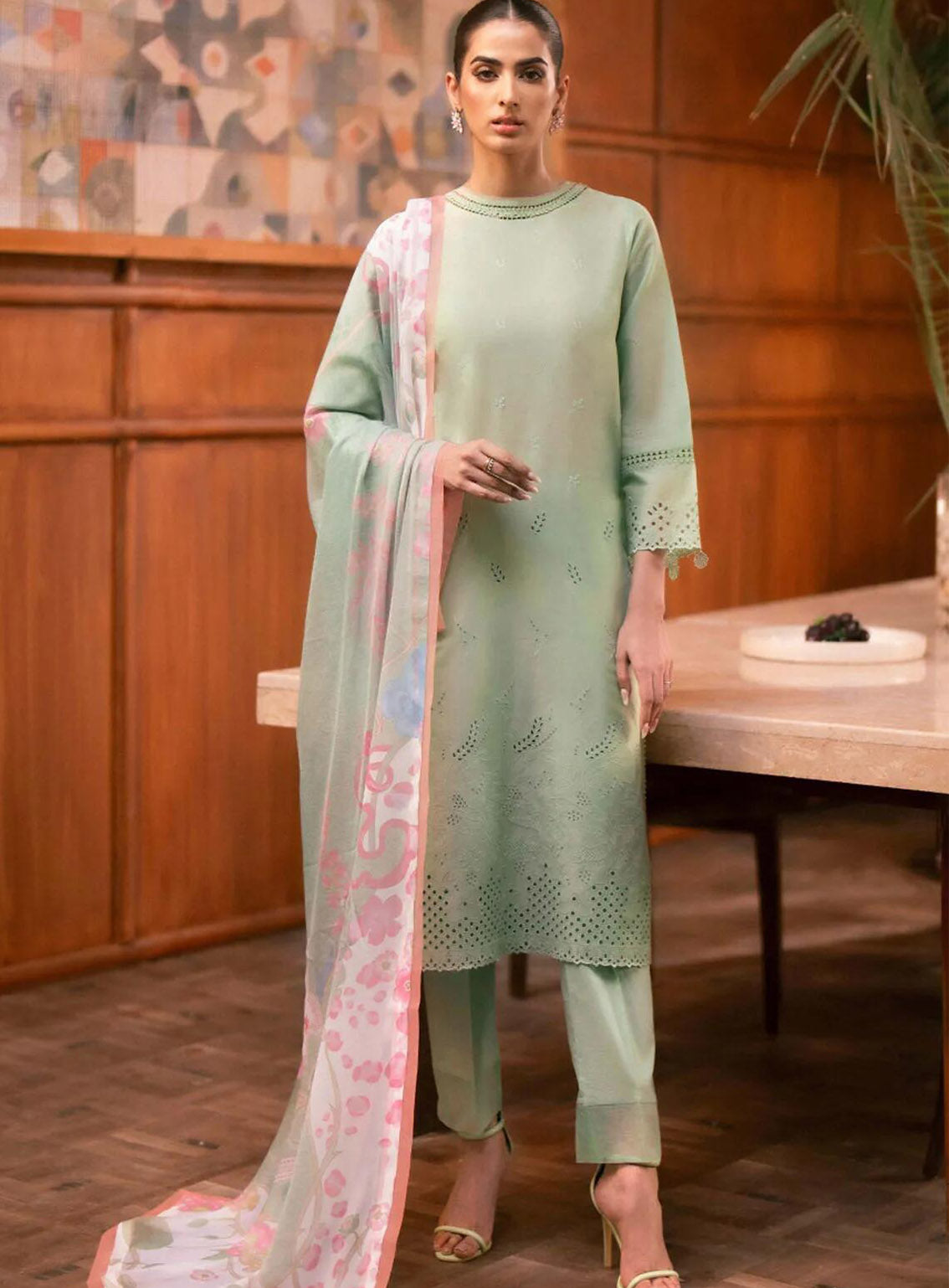 Seran Embroidered Lawn Suit Unstitched 3 Piece - SRN24FE 05 ZINIYA Seran Embroidered Lawn Suit Unstitched 3 Piece - SRN24FE 05 ZINIYA