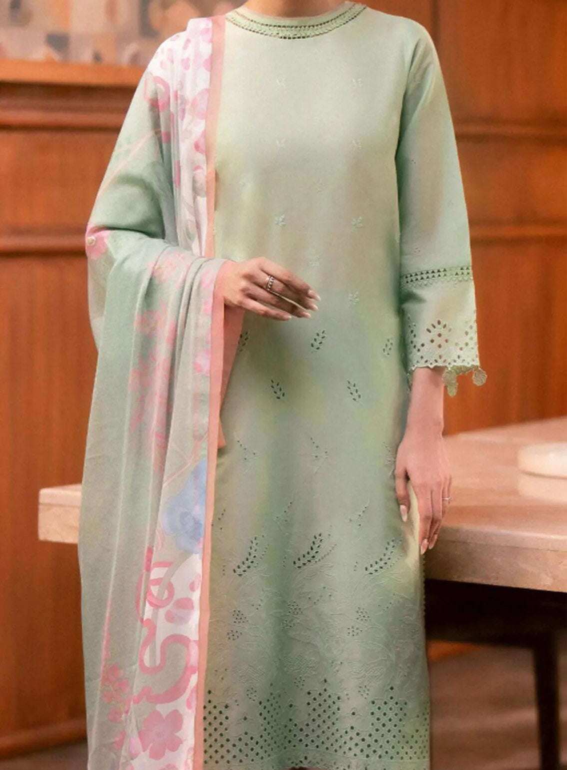 Seran Embroidered Lawn Suit Unstitched 3 Piece - SRN24FE 05 ZINIYA Seran Embroidered Lawn Suit Unstitched 3 Piece - SRN24FE 05 ZINIYA