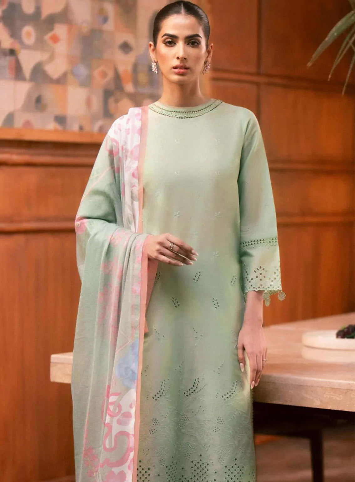 Seran Embroidered Lawn Suit Unstitched 3 Piece - SRN24FE 05 ZINIYA Seran Embroidered Lawn Suit Unstitched 3 Piece - SRN24FE 05 ZINIYA