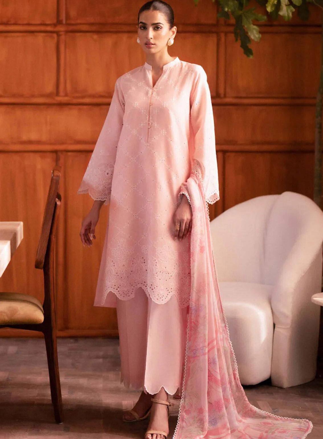 Seran Embroidered Lawn Suit Unstitched 3 Piece - SRN24FE 06 SEPEHR Seran Embroidered Lawn Suit Unstitched 3 Piece - SRN24FE 06 SEPEHR