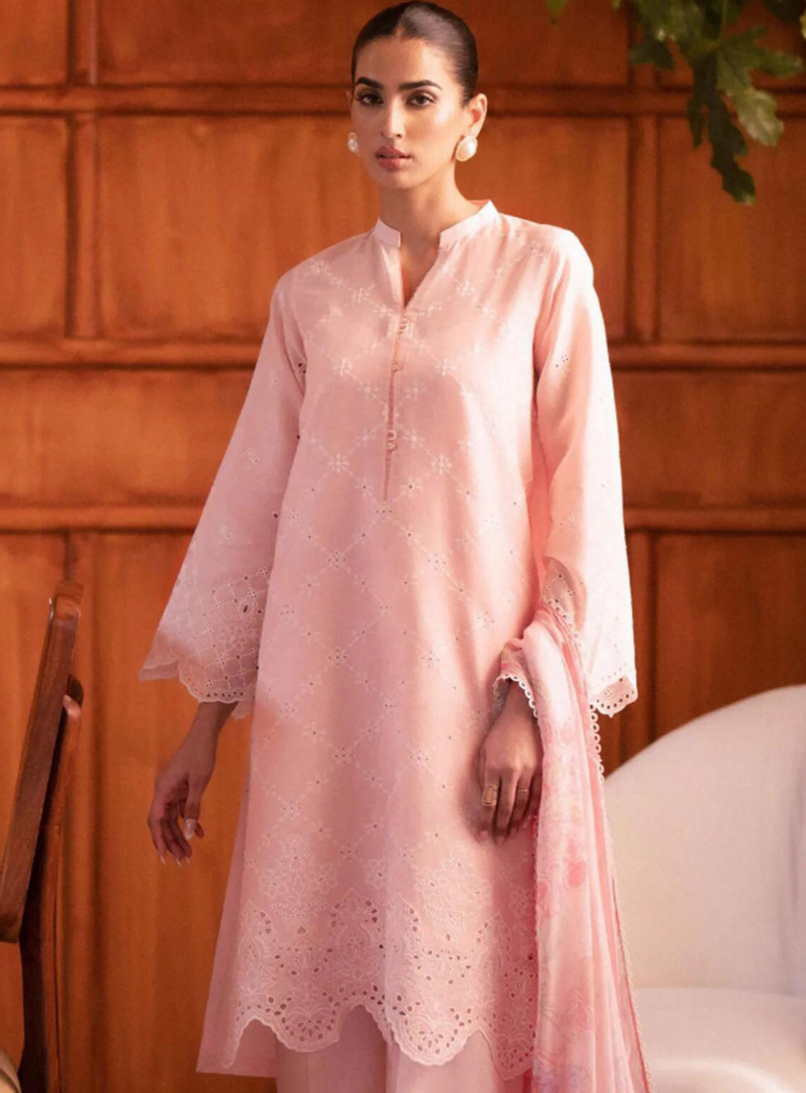 Seran Embroidered Lawn Suit Unstitched 3 Piece - SRN24FE 06 SEPEHR Seran Embroidered Lawn Suit Unstitched 3 Piece - SRN24FE 06 SEPEHR