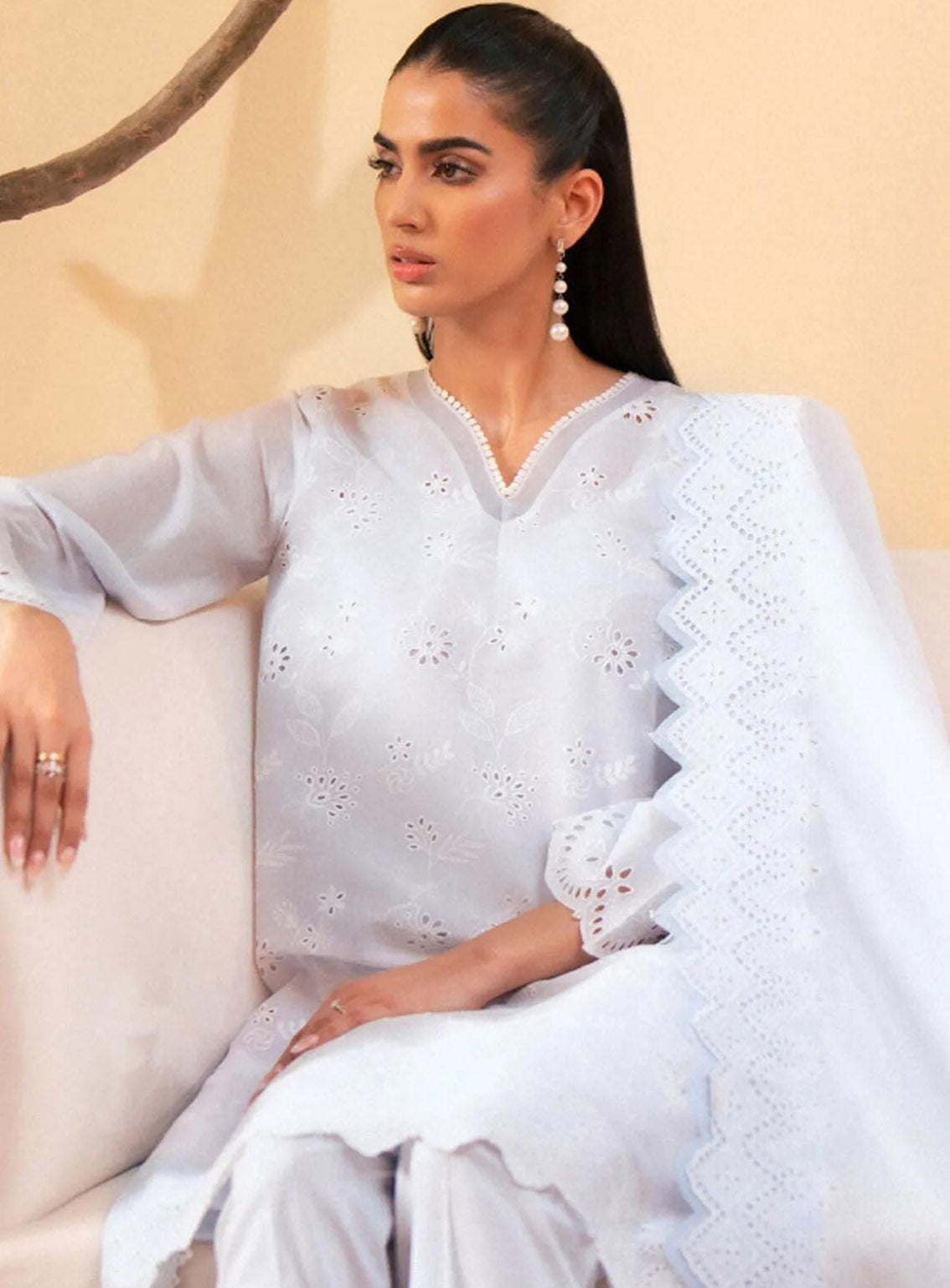 Seran Embroidered Lawn Suit Unstitched 3 Piece - SRN24FE 08 ESME Seran Embroidered Lawn Suit Unstitched 3 Piece - SRN24FE 08 ESME