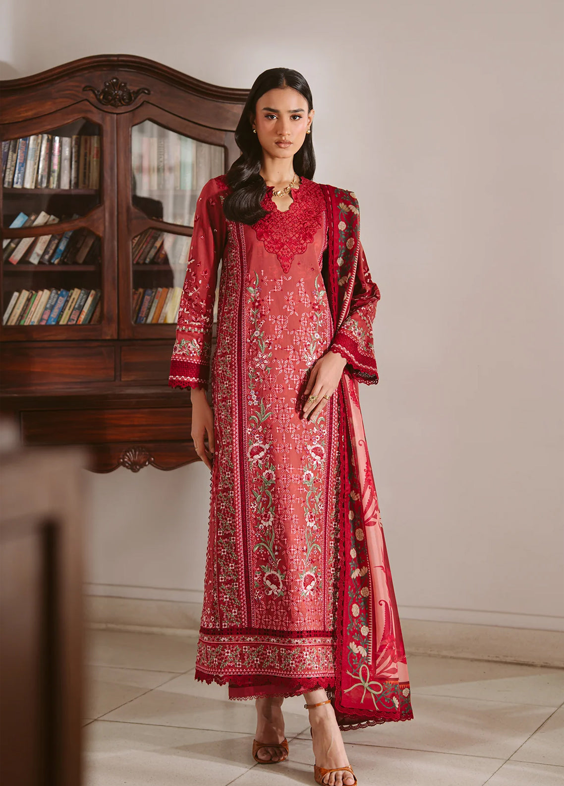 Serein Eid Kari By Ayzel Embroidered Lawn 3 Piece Unstitched Suit AZL26SEK D-106 VALORA Serein Eid Kari By Ayzel Embroidered Lawn 3 Piece Unstitched Suit AZL26SEK D-106 VALORA