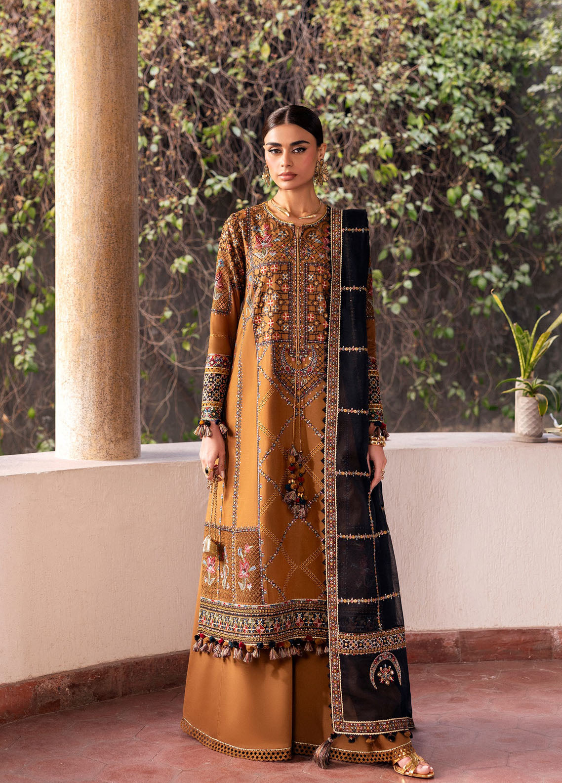 Shahkaar By Jazmin Embroidered Lawn 3 Piece Unstitched Suit JZ26SLEL D-SL-05 Shahkaar By Jazmin Embroidered Lawn 3 Piece Unstitched Suit JZ26SLEL D-SL-05