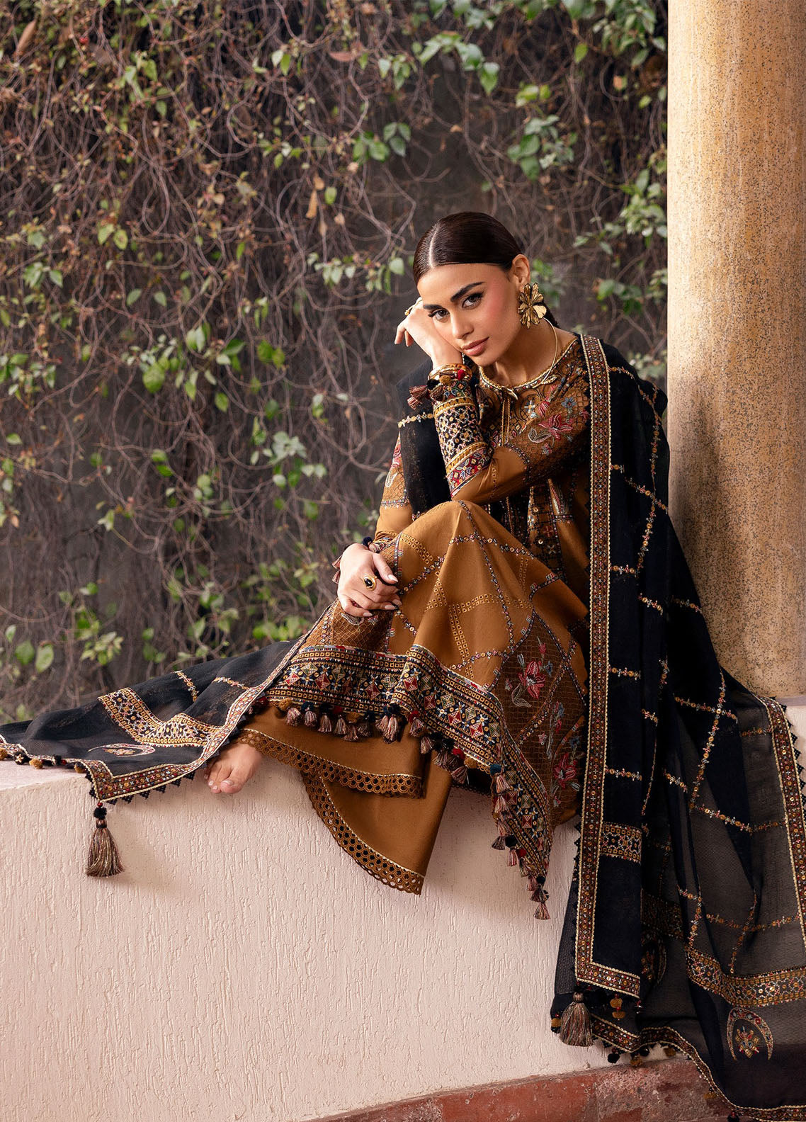 Shahkaar By Jazmin Embroidered Lawn 3 Piece Unstitched Suit JZ26SLEL D-SL-05 Shahkaar By Jazmin Embroidered Lawn 3 Piece Unstitched Suit JZ26SLEL D-SL-05
