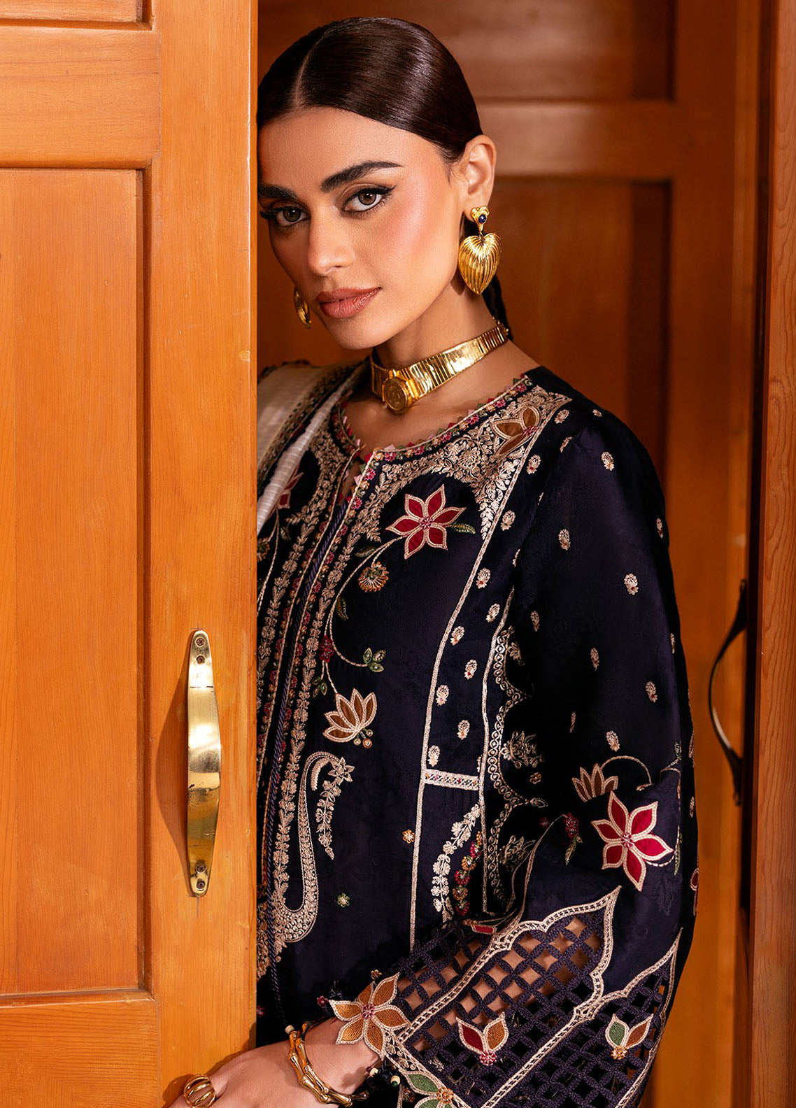 Shahkaar By Jazmin Embroidered Lawn 3 Piece Unstitched Suit JZ26SLEL D-SL-07 Shahkaar By Jazmin Embroidered Lawn 3 Piece Unstitched Suit JZ26SLEL D-SL-07