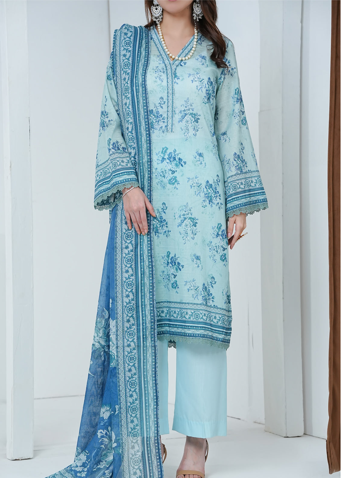 Shahkar By VS Textile Printed Bana Dora Lawn 3 Piece Unstitched Suit VS26SBDLV2 D-830 Shahkar By VS Textile Printed Bana Dora Lawn 3 Piece Unstitched Suit VS26SBDLV2 D-830