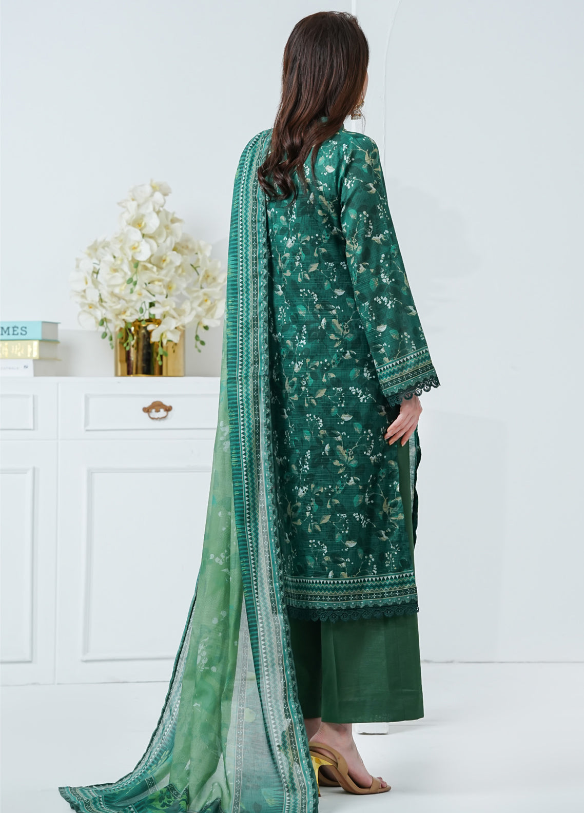 Shahkar By VS Textile Printed Bana Dora Lawn 3 Piece Unstitched Suit VS26SBDLV2 D-833 Shahkar By VS Textile Printed Bana Dora Lawn 3 Piece Unstitched Suit VS26SBDLV2 D-833
