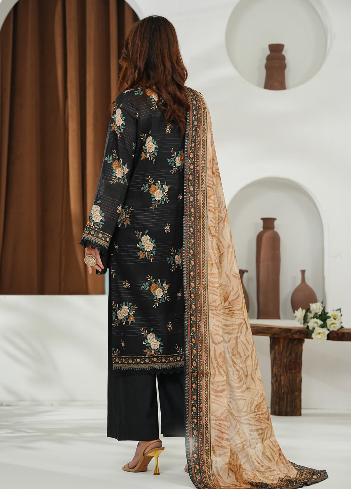 Shahkar By VS Textile Printed Slub Lawn 3 Piece Unstitched Suit VS26SPSLV1 D-821 Shahkar By VS Textile Printed Slub Lawn 3 Piece Unstitched Suit VS26SPSLV1 D-821