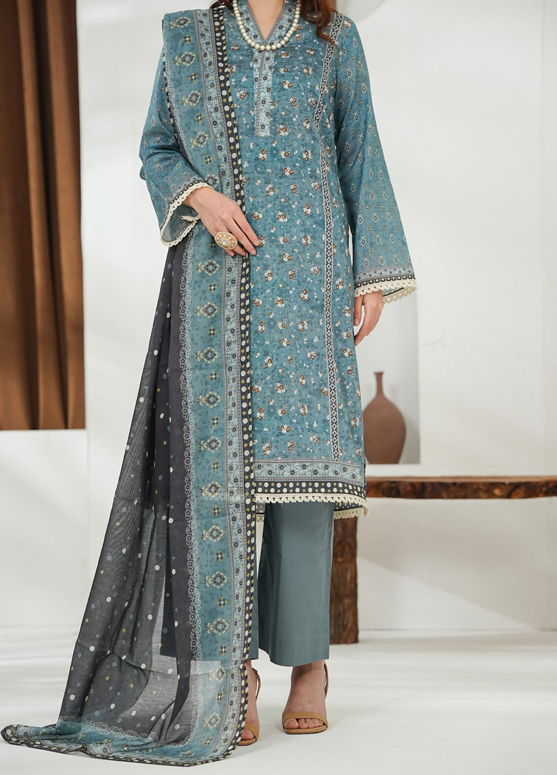 Shahkar By VS Textile Printed Slub Lawn 3 Piece Unstitched Suit VS26SPSLV1 D-828 Shahkar By VS Textile Printed Slub Lawn 3 Piece Unstitched Suit VS26SPSLV1 D-828