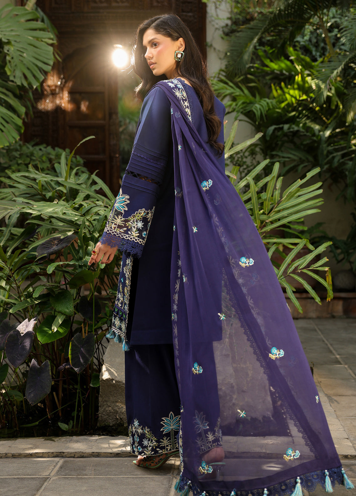 Shanaya By Mahnur Luxury Embroidered Lawn 3 Piece Unstitched Suit MN26SV2 D-SH-10 Shanaya By Mahnur Luxury Embroidered Lawn 3 Piece Unstitched Suit MN26SV2 D-SH-10