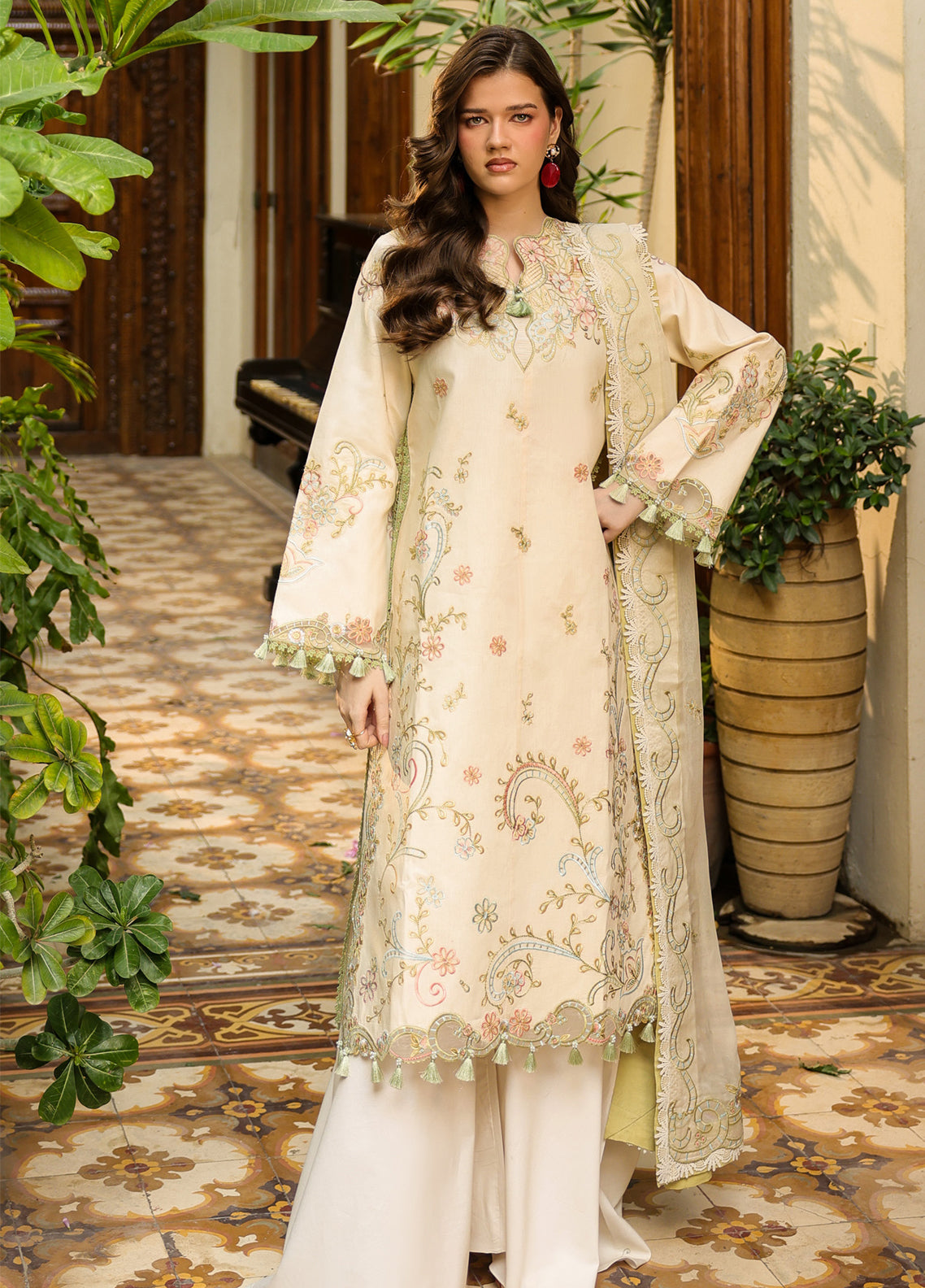 Shanaya By Mahnur Luxury Embroidered Lawn 3 Piece Unstitched Suit MN26SV2 D-SH-11 Shanaya By Mahnur Luxury Embroidered Lawn 3 Piece Unstitched Suit MN26SV2 D-SH-11
