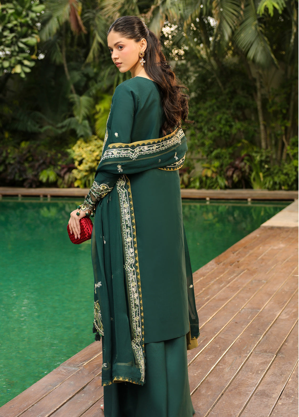 Shanaya By Mahnur Luxury Embroidered Lawn 3 Piece Unstitched Suit MN26SV2 D-SH-13 Shanaya By Mahnur Luxury Embroidered Lawn 3 Piece Unstitched Suit MN26SV2 D-SH-13