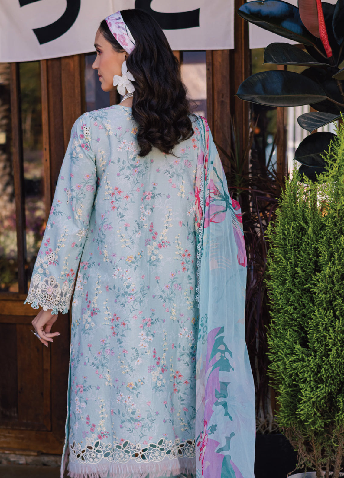Shezlin By Aabyaan Chikankari Lawn 3 Piece Unstitched Suit ABY26SCEE D-AV-01 ZARMINAH Shezlin By Aabyaan Chikankari Lawn 3 Piece Unstitched Suit ABY26SCEE D-AV-01 ZARMINAH