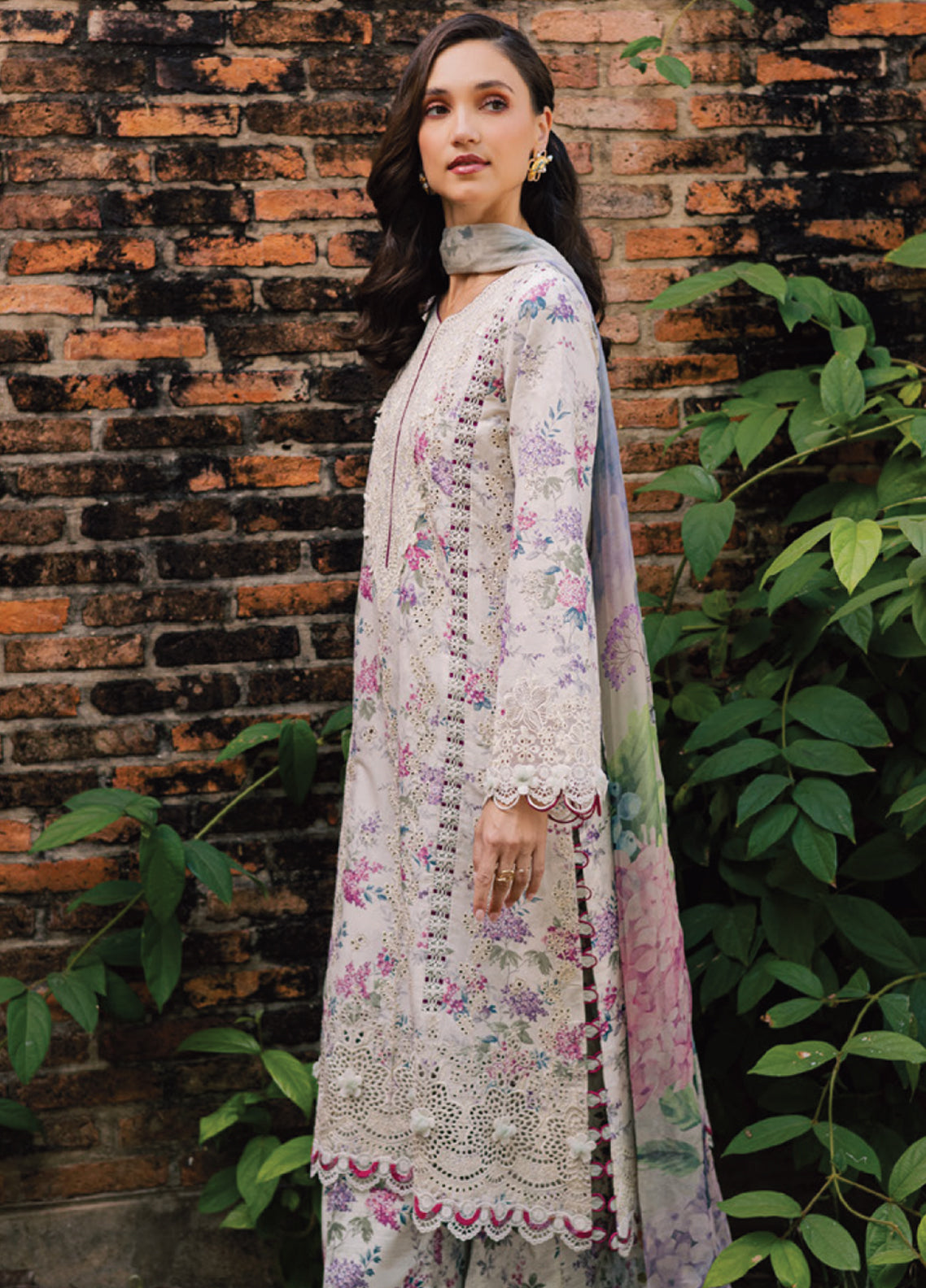 Shezlin By Aabyaan Chikankari Lawn 3 Piece Unstitched Suit ABY26SCEE D-AV-02 ELARA Shezlin By Aabyaan Chikankari Lawn 3 Piece Unstitched Suit ABY26SCEE D-AV-02 ELARA