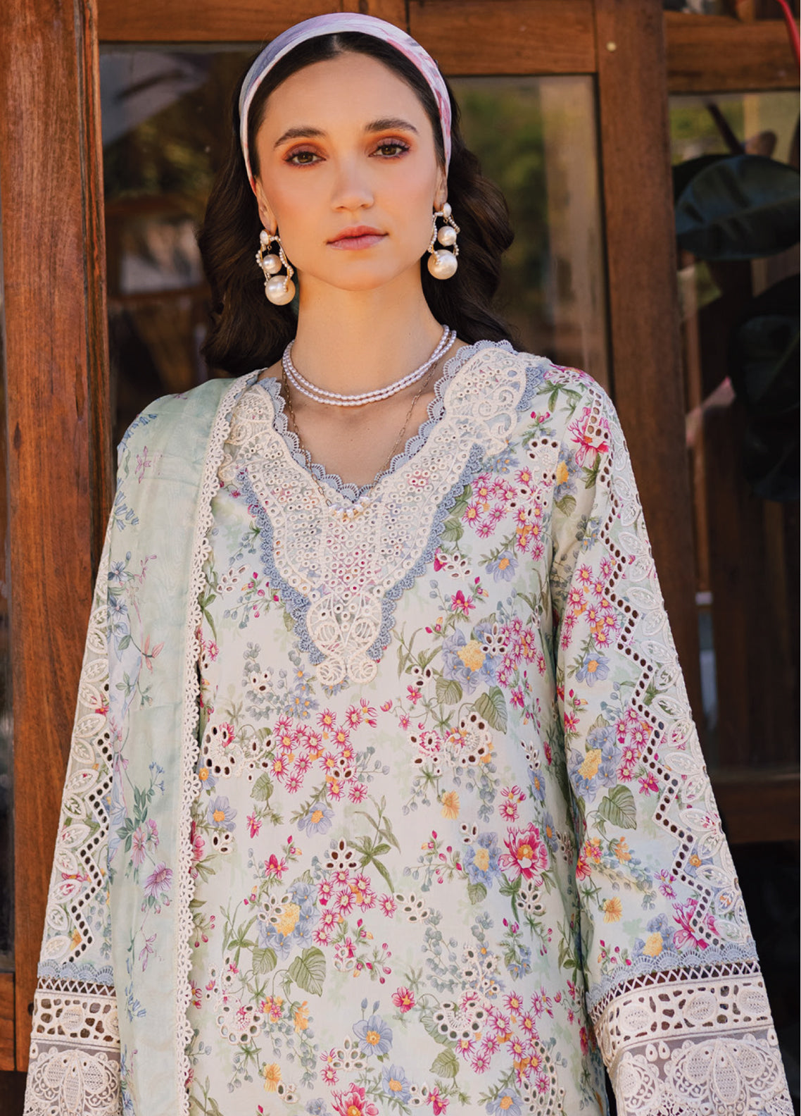 Shezlin By Aabyaan Chikankari Lawn 3 Piece Unstitched Suit ABY26SCEE D-AV-03 REEM Shezlin By Aabyaan Chikankari Lawn 3 Piece Unstitched Suit ABY26SCEE D-AV-03 REEM
