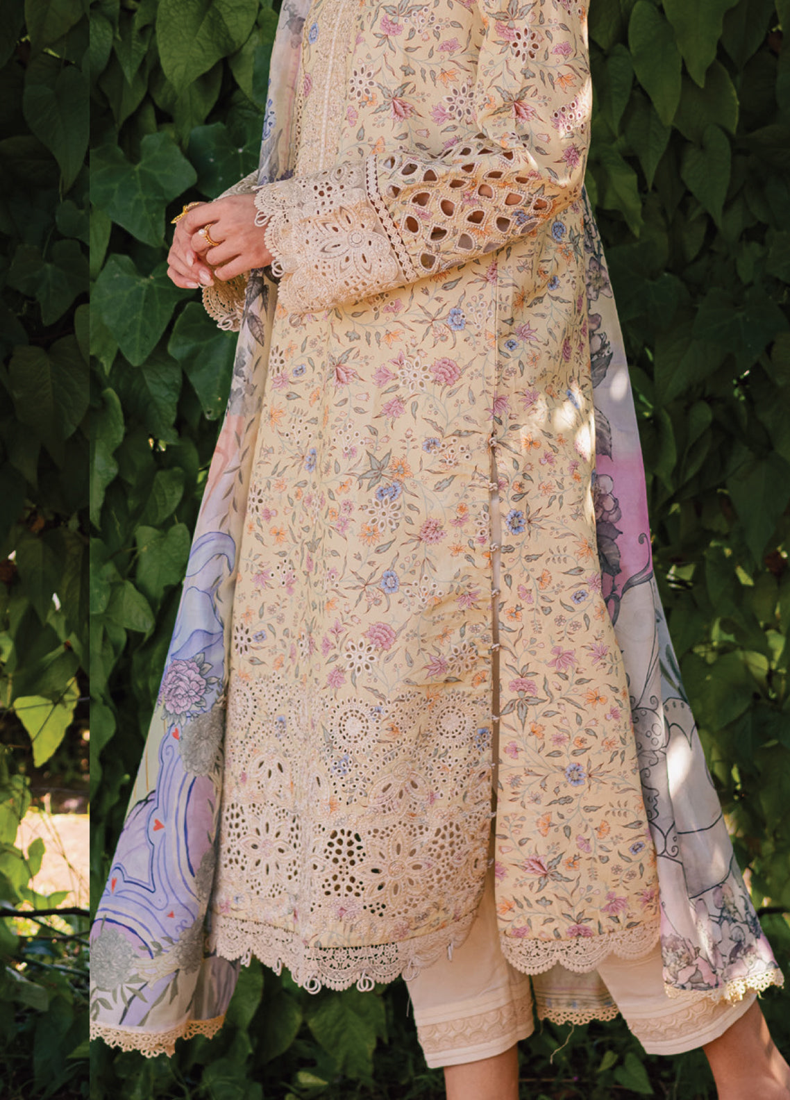 Shezlin By Aabyaan Chikankari Lawn 3 Piece Unstitched Suit ABY26SCEE D-AV-04 MEHERZAAD Shezlin By Aabyaan Chikankari Lawn 3 Piece Unstitched Suit ABY26SCEE D-AV-04 MEHERZAAD