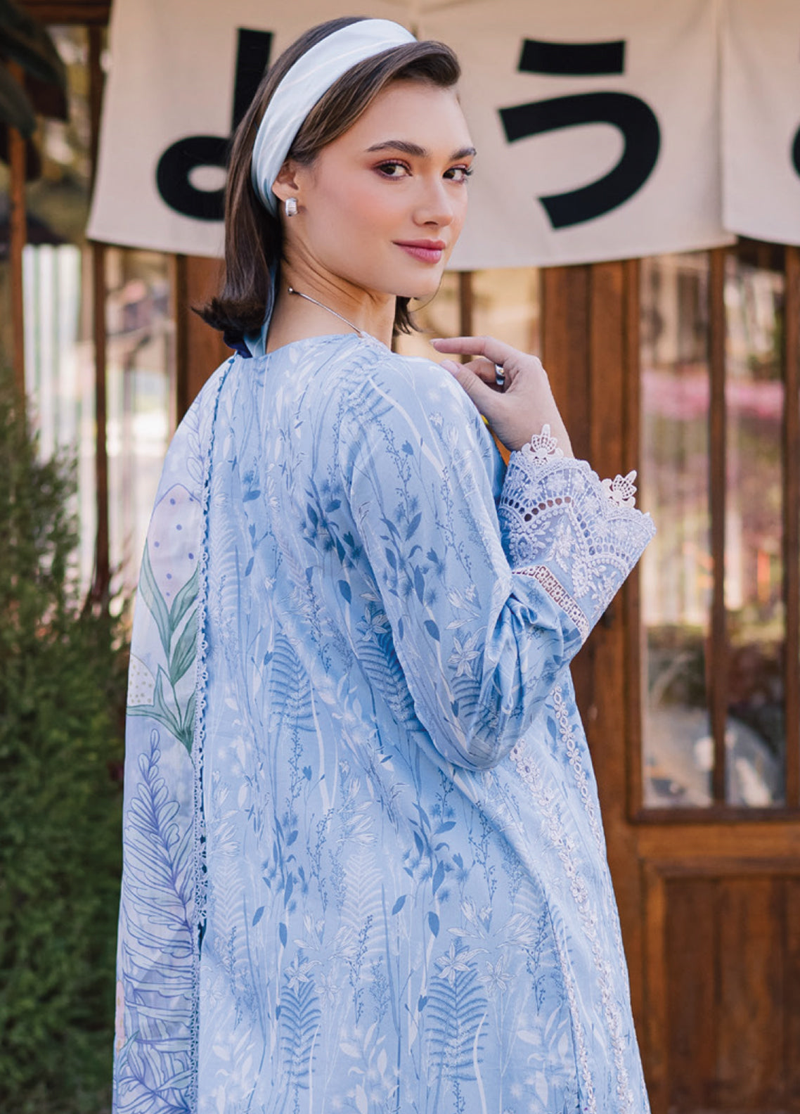 Shezlin By Aabyaan Chikankari Lawn 3 Piece Unstitched Suit ABY26SCEE D-AV-05 SEREEN Shezlin By Aabyaan Chikankari Lawn 3 Piece Unstitched Suit ABY26SCEE D-AV-05 SEREEN