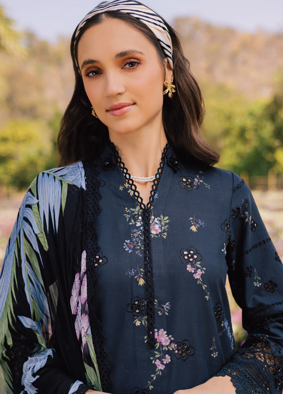 Shezlin By Aabyaan Chikankari Lawn 3 Piece Unstitched Suit ABY26SCEE D-AV-07 LIYANA Shezlin By Aabyaan Chikankari Lawn 3 Piece Unstitched Suit ABY26SCEE D-AV-07 LIYANA