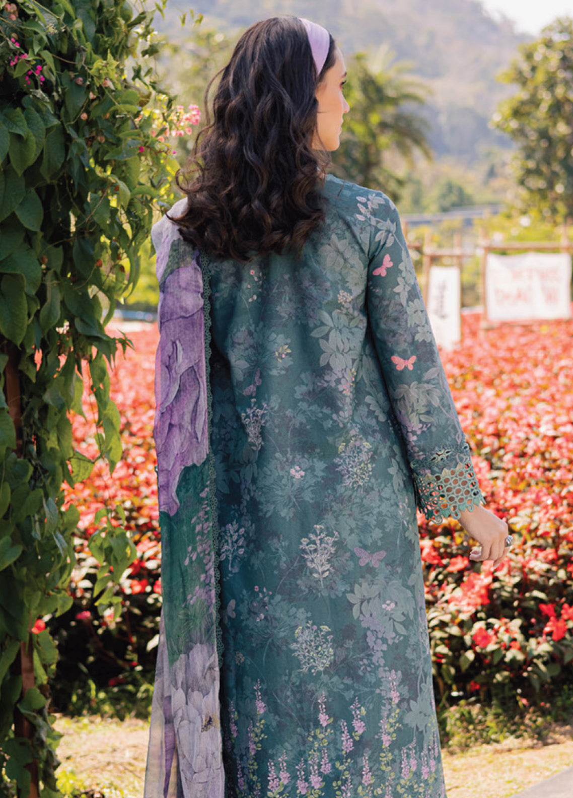 Shezlin By Aabyaan Chikankari Lawn 3 Piece Unstitched Suit ABY26SCEE D-AV-12 MEHRVEEN Shezlin By Aabyaan Chikankari Lawn 3 Piece Unstitched Suit ABY26SCEE D-AV-12 MEHRVEEN