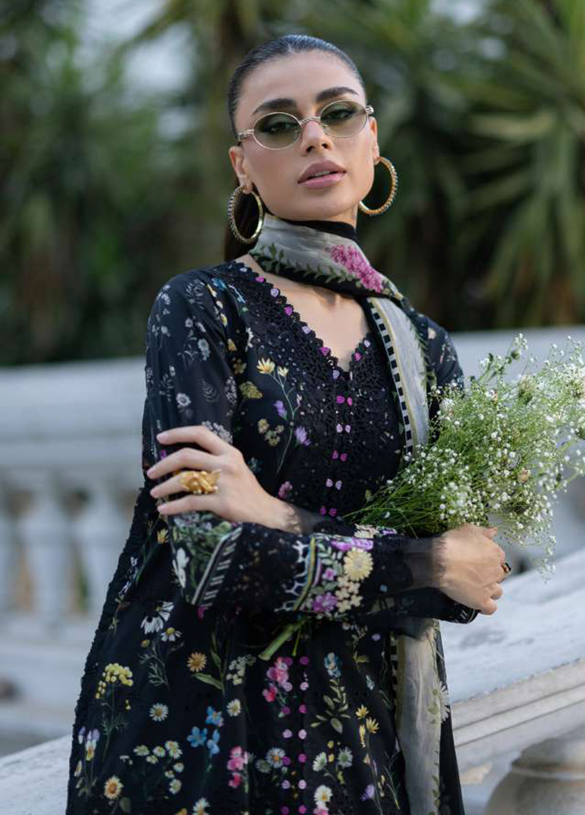 Signature By Elaf Embroidered Lawn 3 Piece Unstitched Suit EF26SElV2 D-2B SASHA Signature By Elaf Embroidered Lawn 3 Piece Unstitched Suit EF26SElV2 D-2B SASHA