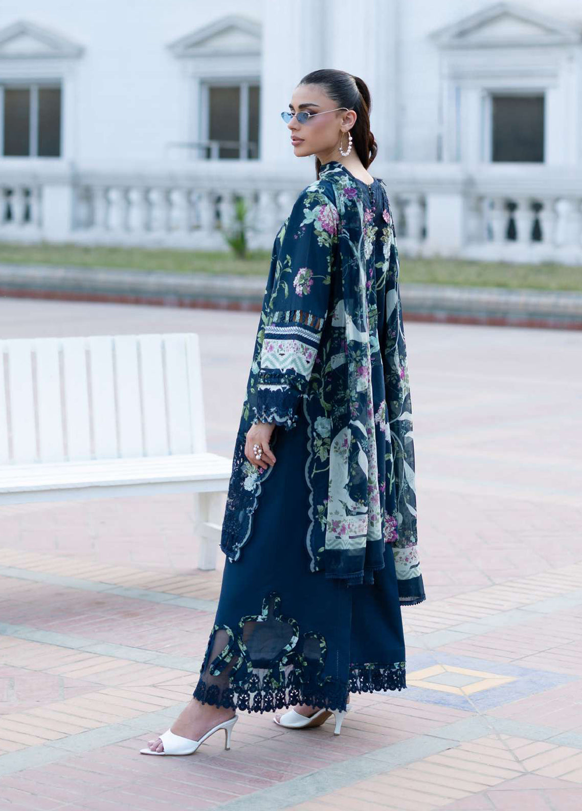 Signature By Elaf Embroidered Lawn 3 Piece Unstitched Suit EF26SElV2 D-3A MARIEL Signature By Elaf Embroidered Lawn 3 Piece Unstitched Suit EF26SElV2 D-3A MARIEL
