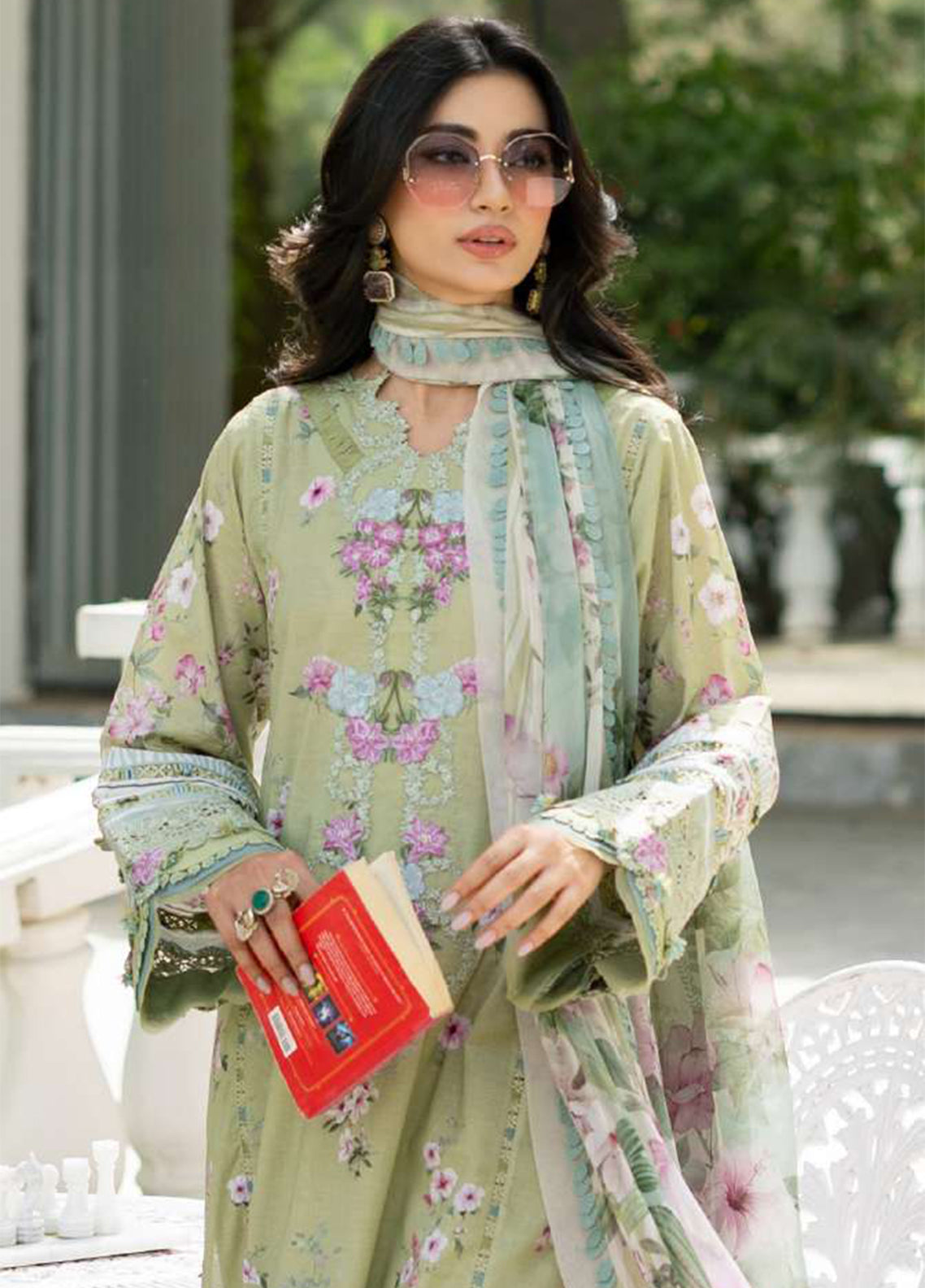 Signature By Elaf Embroidered Lawn 3 Piece Unstitched Suit EF26SElV2 D-6A JADE Signature By Elaf Embroidered Lawn 3 Piece Unstitched Suit EF26SElV2 D-6A JADE