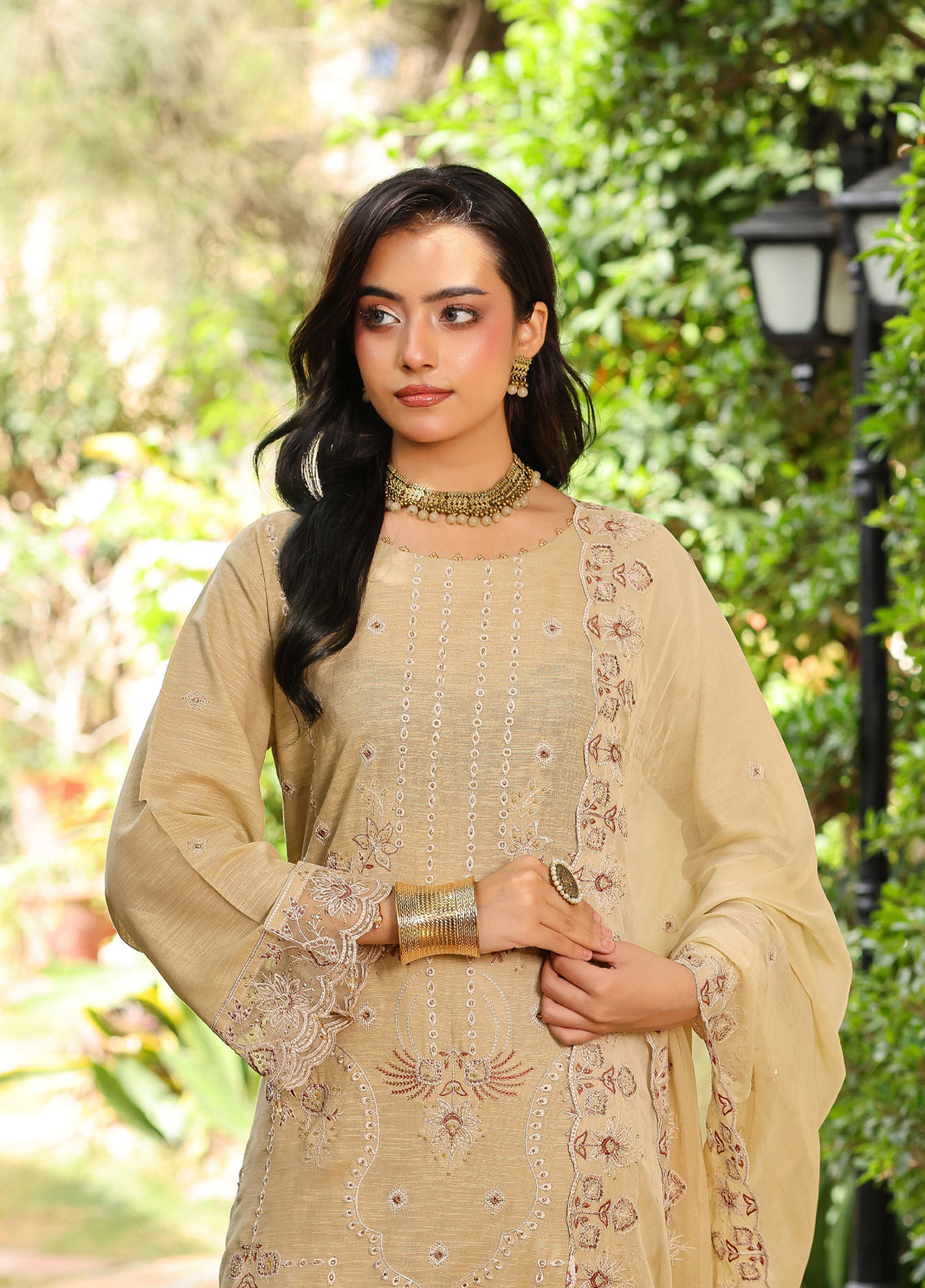 Signature By Schick Embroidered Karandi 3 Piece Unstitched Suit SDH26SK D-01 Signature By Schick Embroidered Karandi 3 Piece Unstitched Suit SDH26SK D-01
