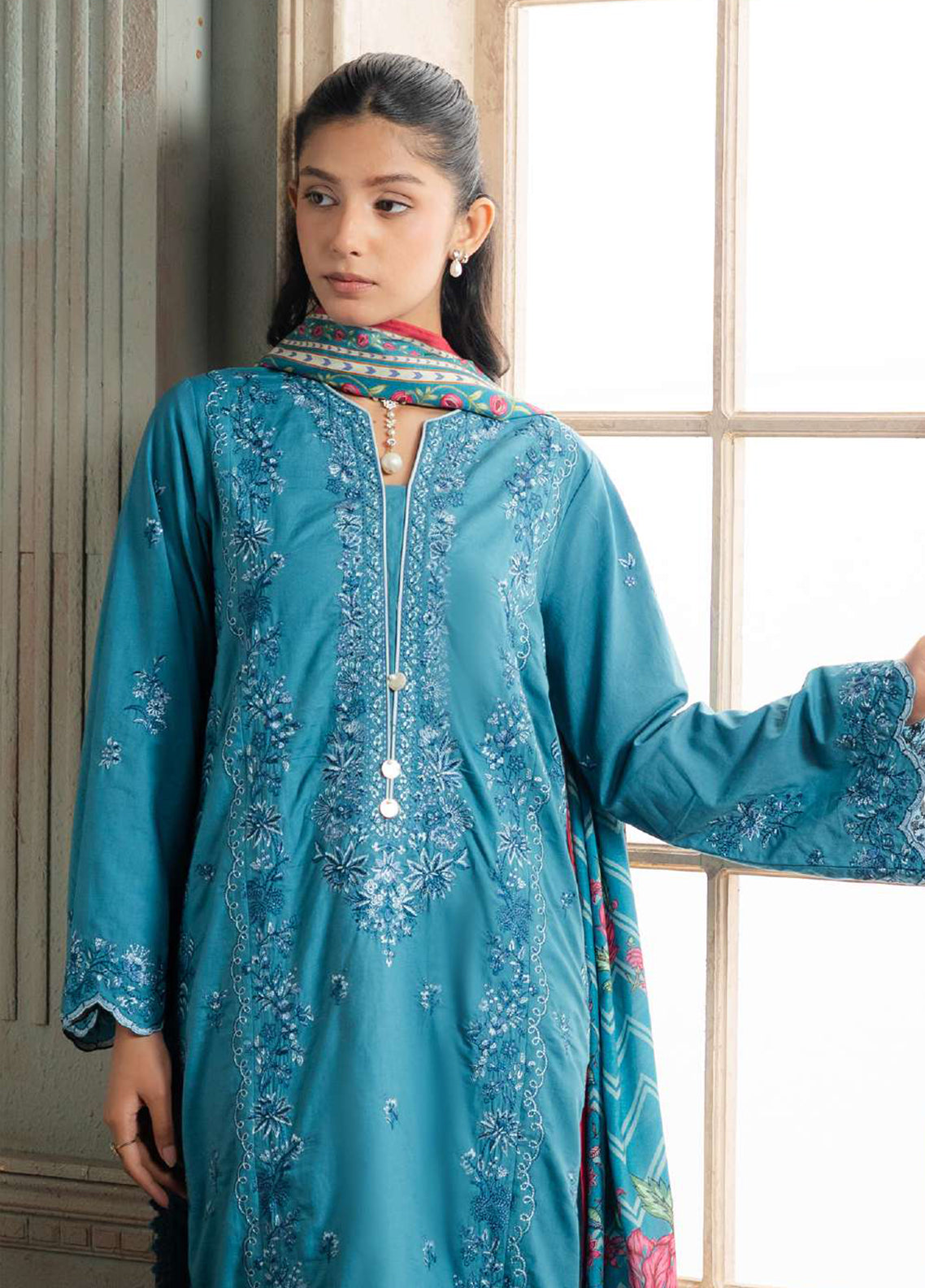Signature By Zellbury Embroidered Jacquard 3 Piece Unstitched Suit WUS26E30588 Signature By Zellbury Embroidered Jacquard 3 Piece Unstitched Suit WUS26E30588