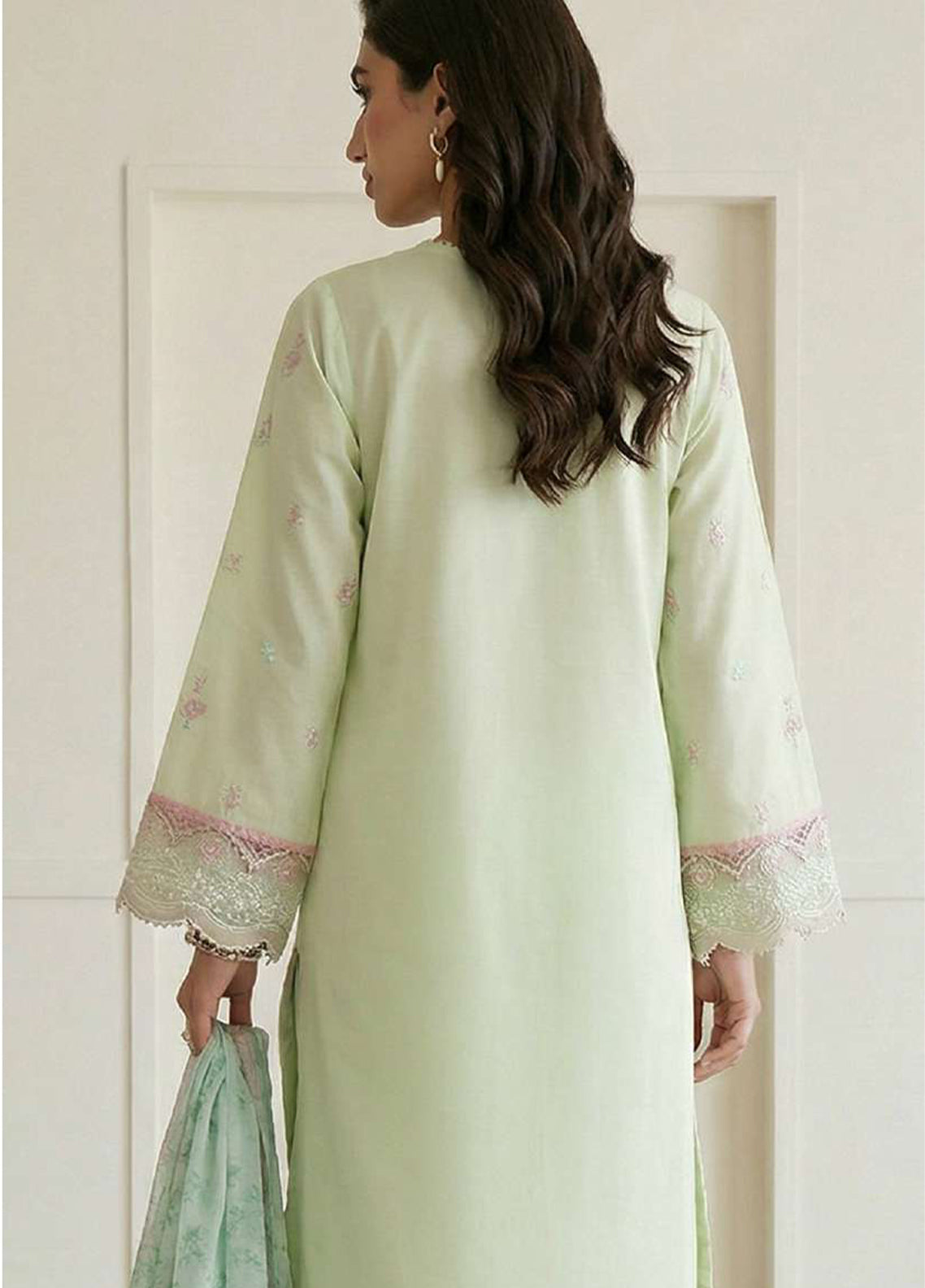 Signature By Zellbury Embroidered Jacquard 3 Piece Unstitched Suit WUS26E30653 Signature By Zellbury Embroidered Jacquard 3 Piece Unstitched Suit WUS26E30653