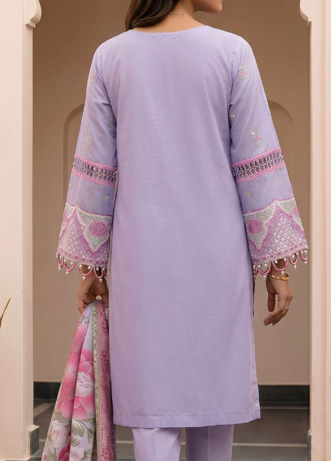 Signature By Zellbury Embroidered Lawn 3 Piece Unstitched Suit WUS26E30614 Signature By Zellbury Embroidered Lawn 3 Piece Unstitched Suit WUS26E30614