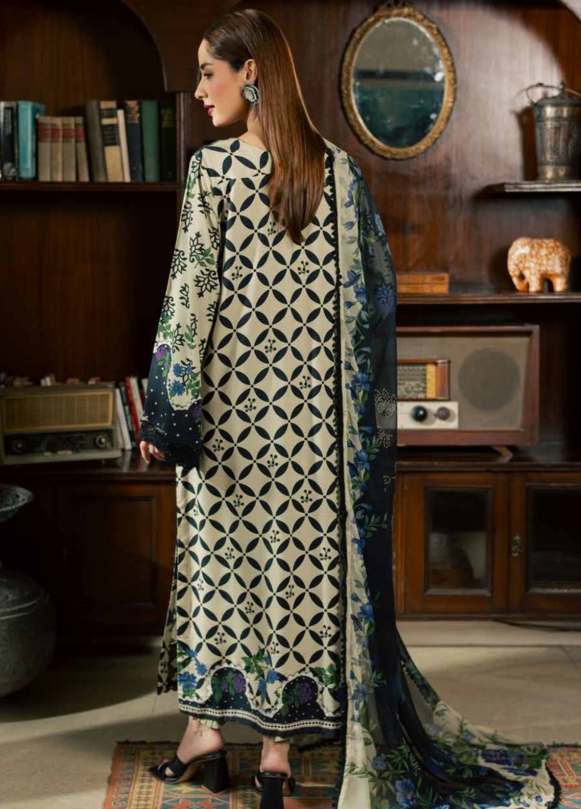 Signature Prints By Nureh Printed Slub Viscose 3 Piece Unstitched Suit NU26SPPSV D-SP-209 Signature Prints By Nureh Printed Slub Viscose 3 Piece Unstitched Suit NU26SPPSV D-SP-209