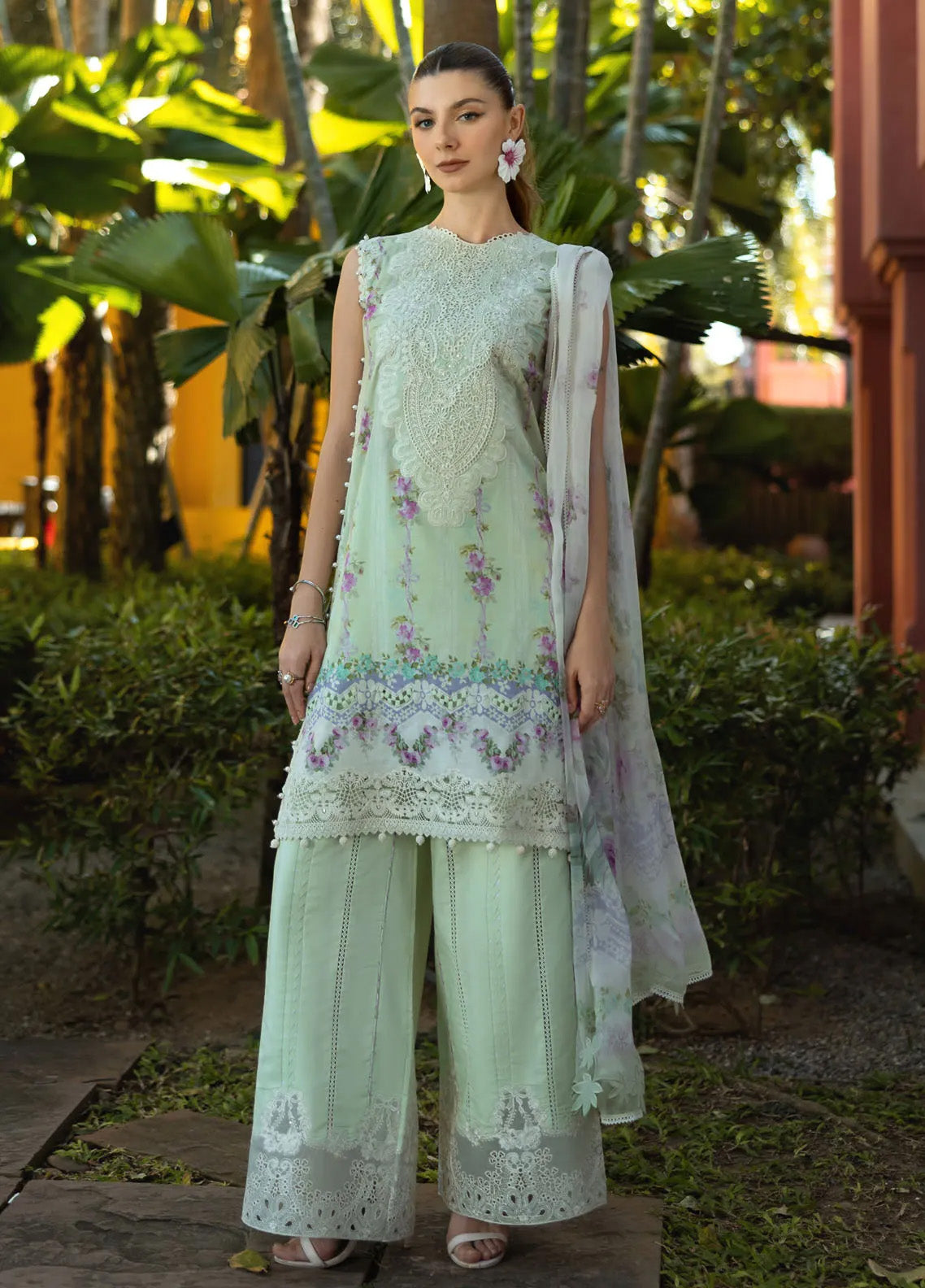 Signature by Elaf Embroidered Lawn Suits Unstitched 3 Piece - EF25EL 1A ARIA Signature by Elaf Embroidered Lawn Suits Unstitched 3 Piece - EF25EL 1A ARIA