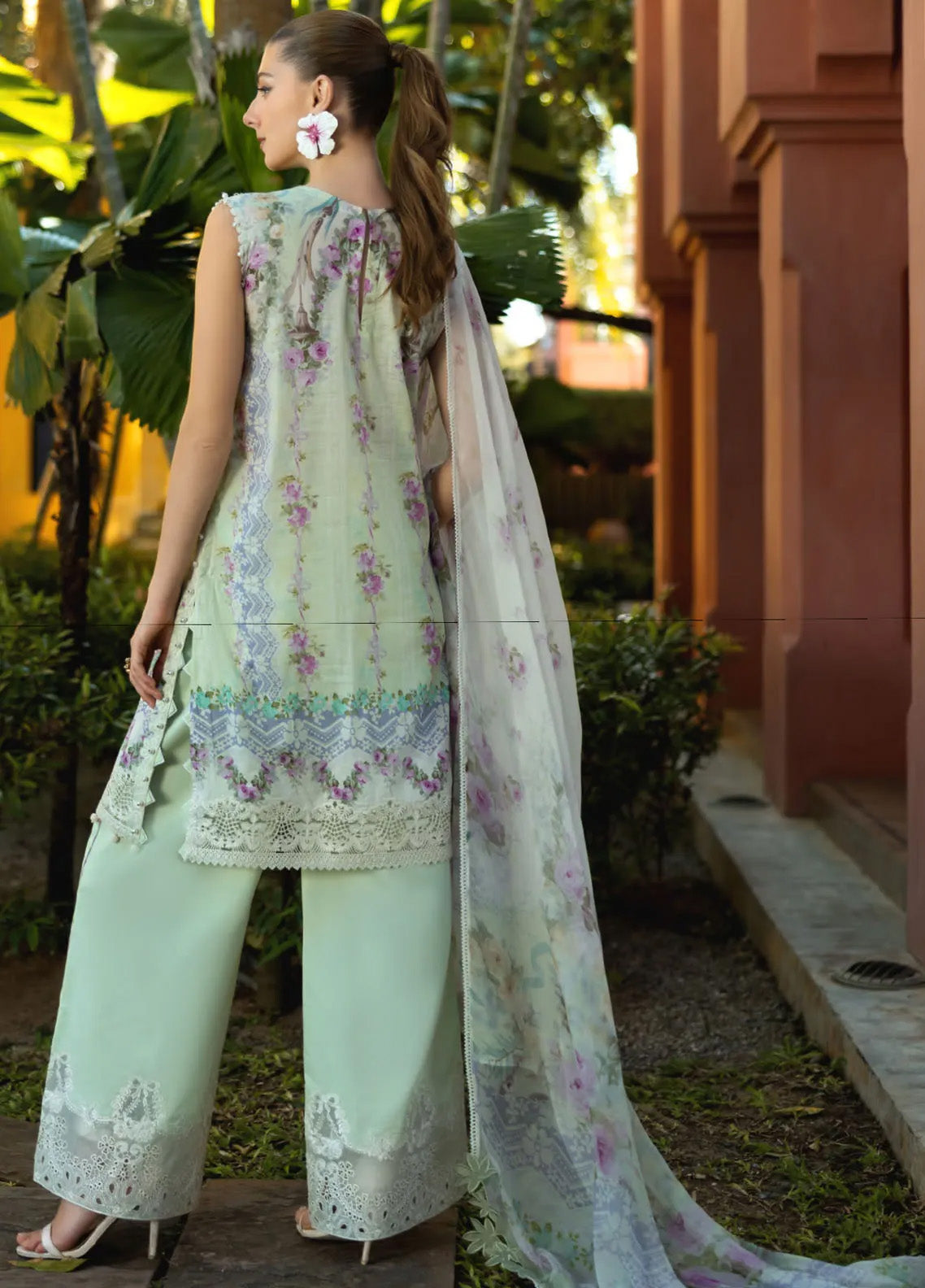 Signature by Elaf Embroidered Lawn Suits Unstitched 3 Piece - EF25EL 1A ARIA Signature by Elaf Embroidered Lawn Suits Unstitched 3 Piece - EF25EL 1A ARIA