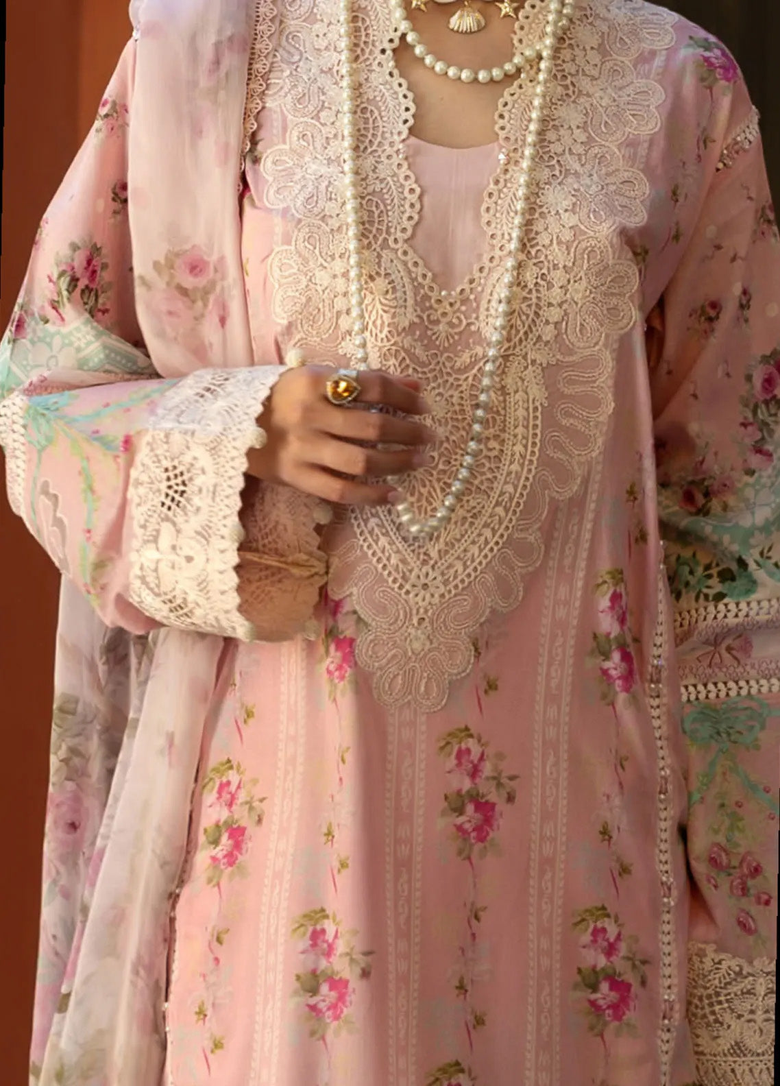 Signature by Elaf Embroidered Lawn Suits Unstitched 3 Piece - EF25EL 1B PINK PETAL Signature by Elaf Embroidered Lawn Suits Unstitched 3 Piece - EF25EL 1B PINK PETAL