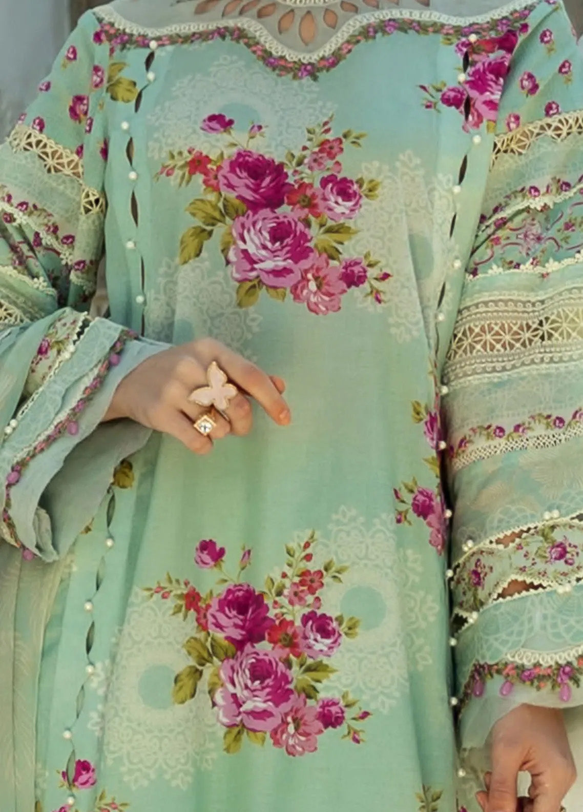 Signature by Elaf Embroidered Lawn Suits Unstitched 3 Piece - EF25EL 3A TURQUOISE Signature by Elaf Embroidered Lawn Suits Unstitched 3 Piece - EF25EL 3A TURQUOISE