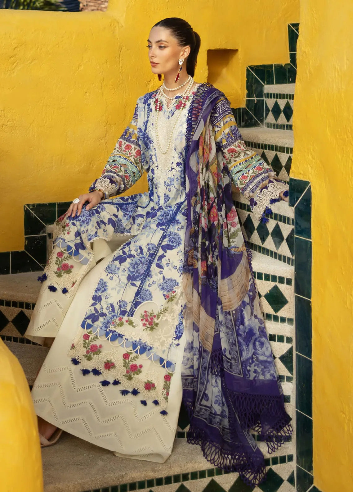 Signature by Elaf Embroidered Lawn Suits Unstitched 3 Piece - EF25EL 5B SERENE Signature by Elaf Embroidered Lawn Suits Unstitched 3 Piece - EF25EL 5B SERENE