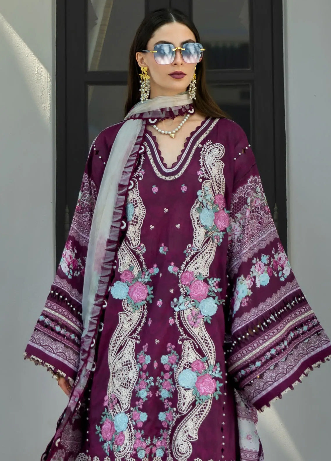 Signature by Elaf Embroidered Lawn Suits Unstitched 3 Piece - EF25EL 6B AZOTIC Signature by Elaf Embroidered Lawn Suits Unstitched 3 Piece - EF25EL 6B AZOTIC
