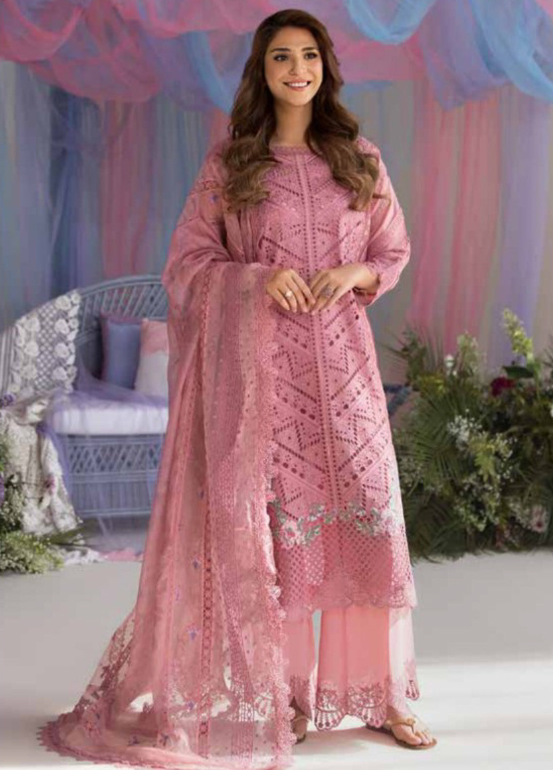 Sobia Nazir Embroidered Lawn Suits Unstitched 3 Piece - SN25LL 10A Sobia Nazir Embroidered Lawn Suits Unstitched 3 Piece - SN25LL 10A