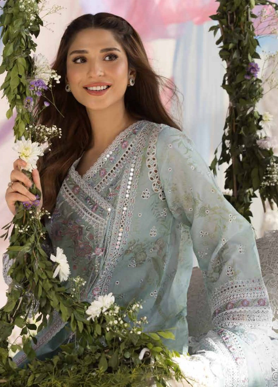 Sobia Nazir Embroidered Lawn Suits Unstitched 3 Piece - SN25LL 13A Sobia Nazir Embroidered Lawn Suits Unstitched 3 Piece - SN25LL 13A