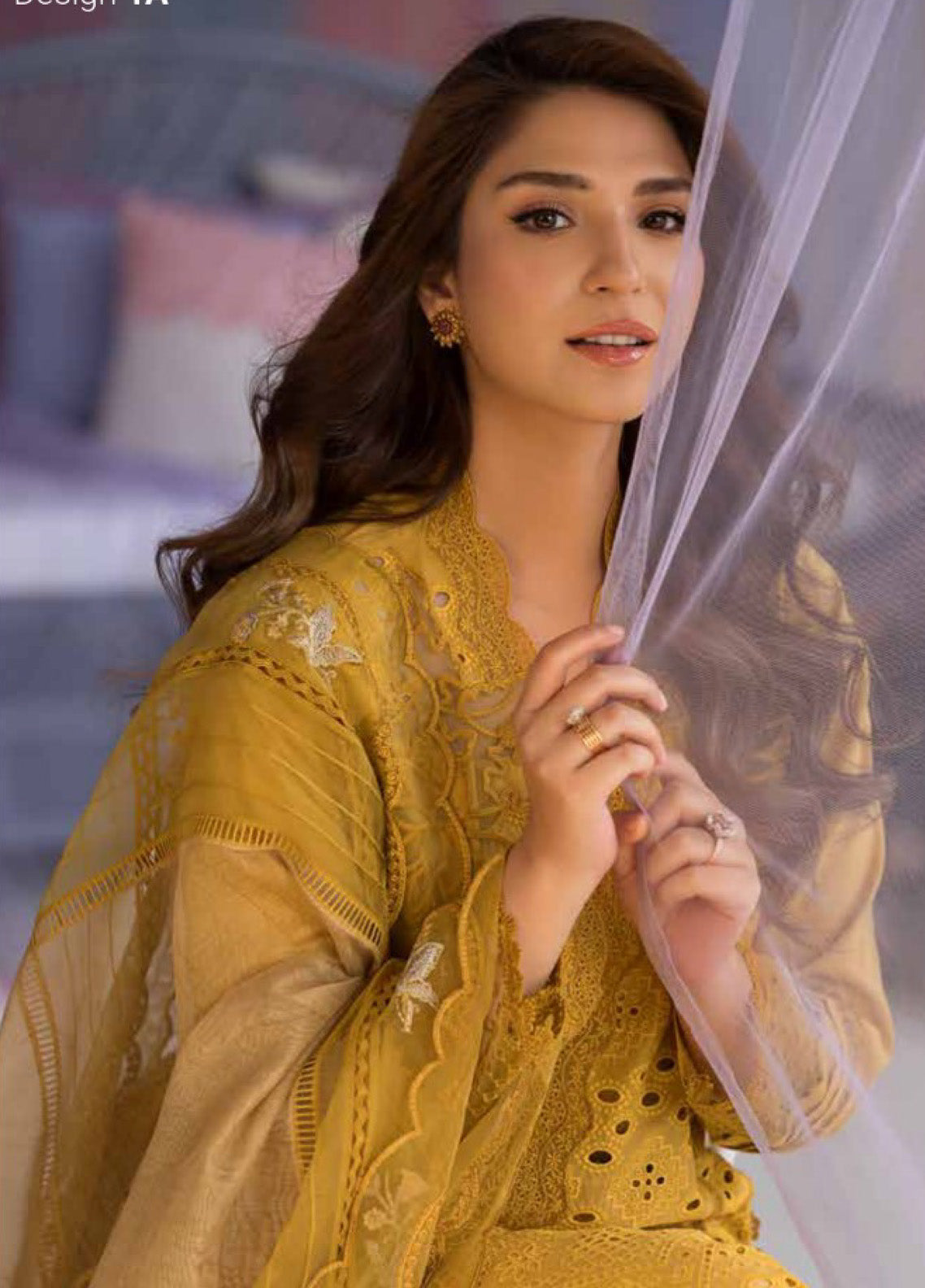 Sobia Nazir Embroidered Lawn Suits Unstitched 3 Piece - SN25LL 1A Sobia Nazir Embroidered Lawn Suits Unstitched 3 Piece - SN25LL 1A