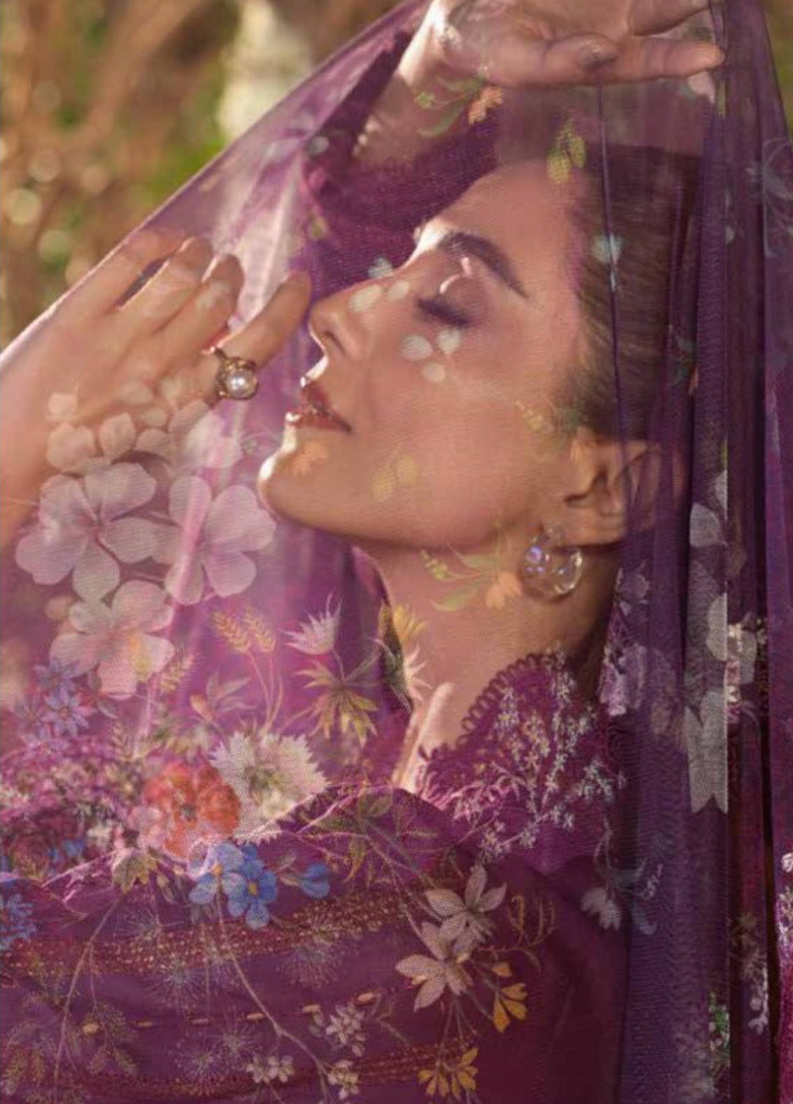 Sobia Nazir Embroidered Lawn Suits Unstitched 3 Piece - SN25LL 2B Sobia Nazir Embroidered Lawn Suits Unstitched 3 Piece - SN25LL 2B