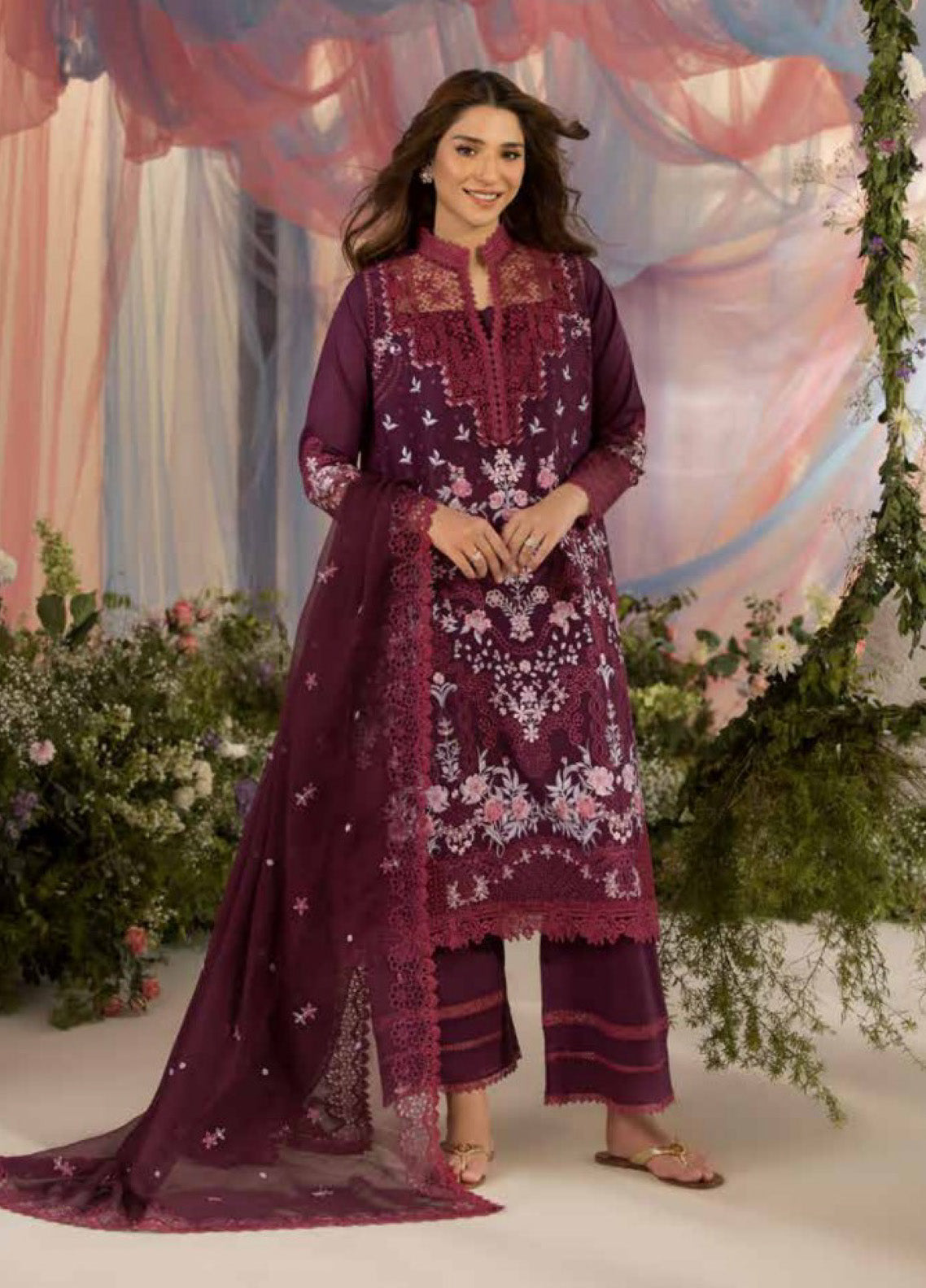 Sobia Nazir Embroidered Lawn Suits Unstitched 3 Piece - SN25LL 6A Sobia Nazir Embroidered Lawn Suits Unstitched 3 Piece - SN25LL 6A