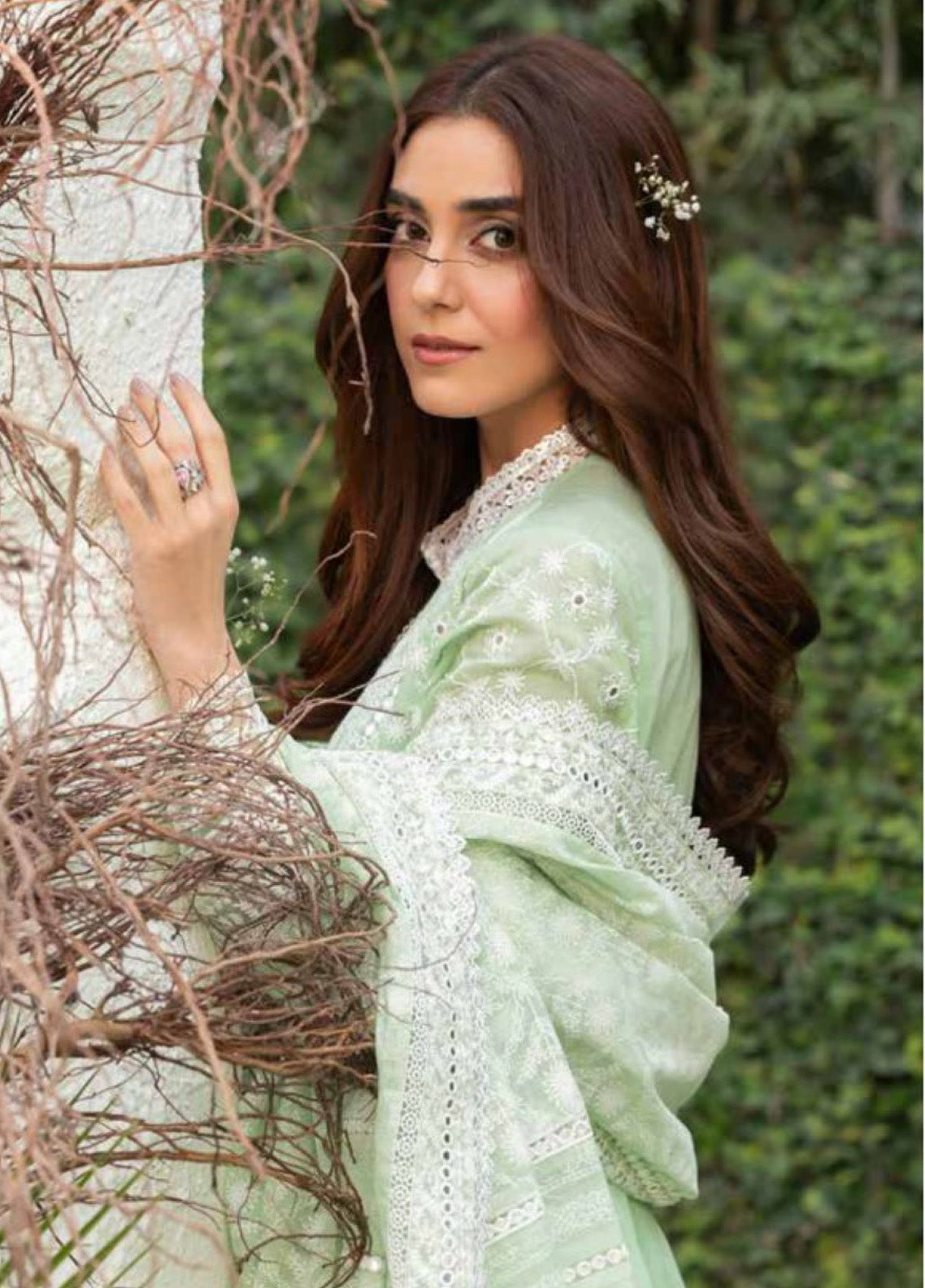 Sobia Nazir Embroidered Lawn Suits Unstitched 3 Piece - SN25LL 7B Sobia Nazir Embroidered Lawn Suits Unstitched 3 Piece - SN25LL 7B