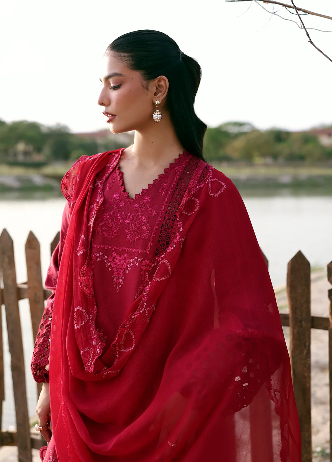 Soiree By Zarposh Luxury Embroidered Lawn 3 Piece Unstitched Suit ZP26SS D-CYNELLE Soiree By Zarposh Luxury Embroidered Lawn 3 Piece Unstitched Suit ZP26SS D-CYNELLE
