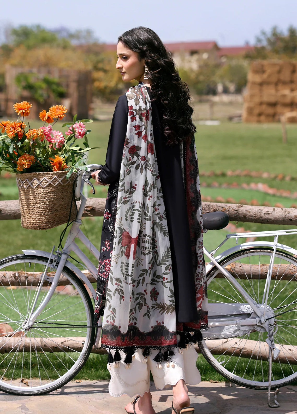 Soiree By Zarposh Luxury Embroidered Lawn 3 Piece Unstitched Suit ZP26SS D-OSYRA Soiree By Zarposh Luxury Embroidered Lawn 3 Piece Unstitched Suit ZP26SS D-OSYRA