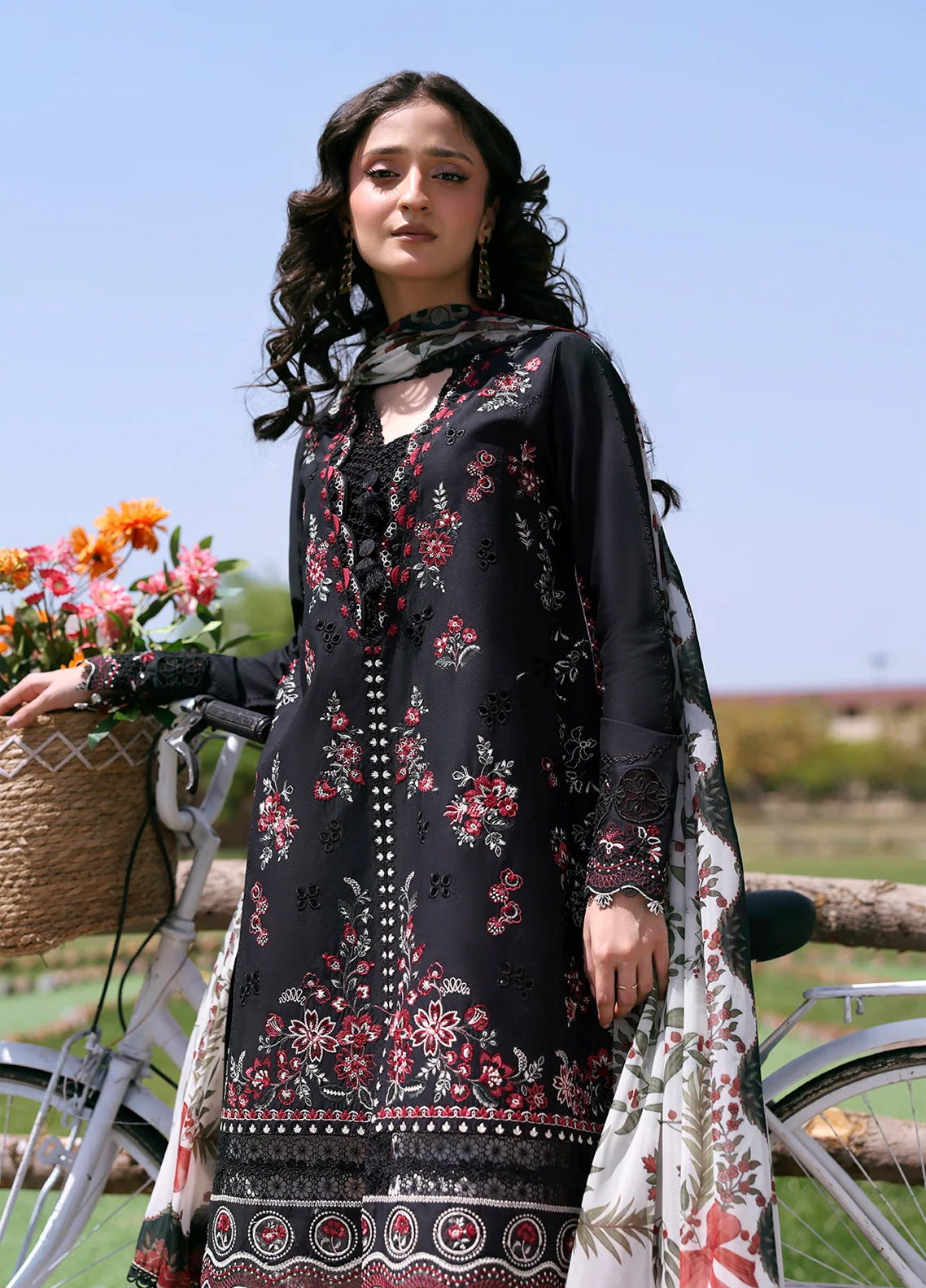 Soiree By Zarposh Luxury Embroidered Lawn 3 Piece Unstitched Suit ZP26SS D-OSYRA Soiree By Zarposh Luxury Embroidered Lawn 3 Piece Unstitched Suit ZP26SS D-OSYRA