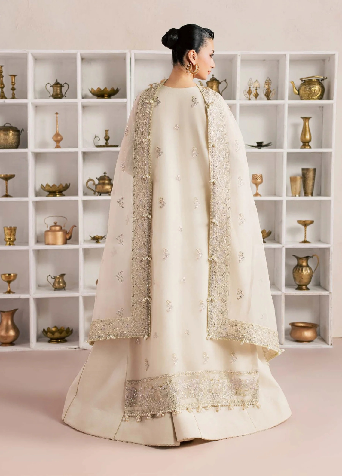 Sorelle By Aylin Luxury Festive Embroidered Organza 3 Piece Unstitched Suit AY26SLF D-08 IVANA Sorelle By Aylin Luxury Festive Embroidered Organza 3 Piece Unstitched Suit AY26SLF D-08 IVANA