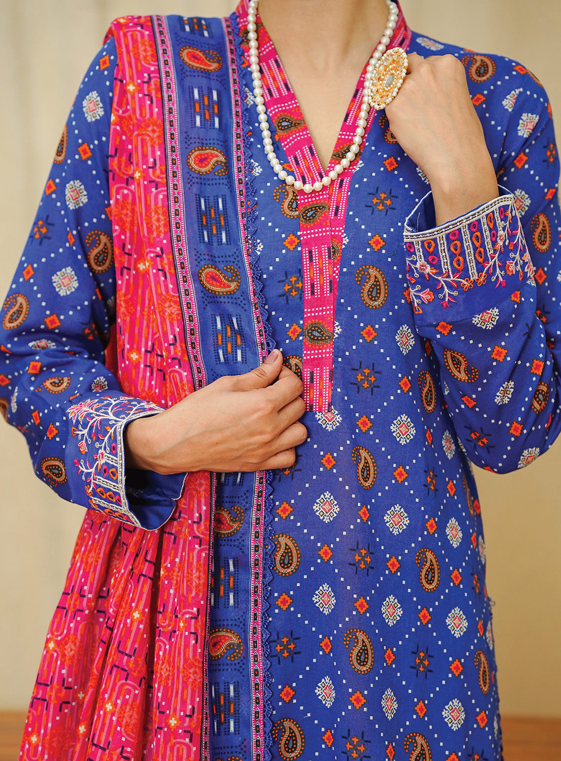 Sufina's by VS Textile Embroidered Lawn Suits Unstitched 3 Piece - VS25SL 4411 Sufina's by VS Textile Embroidered Lawn Suits Unstitched 3 Piece - VS25SL 4411